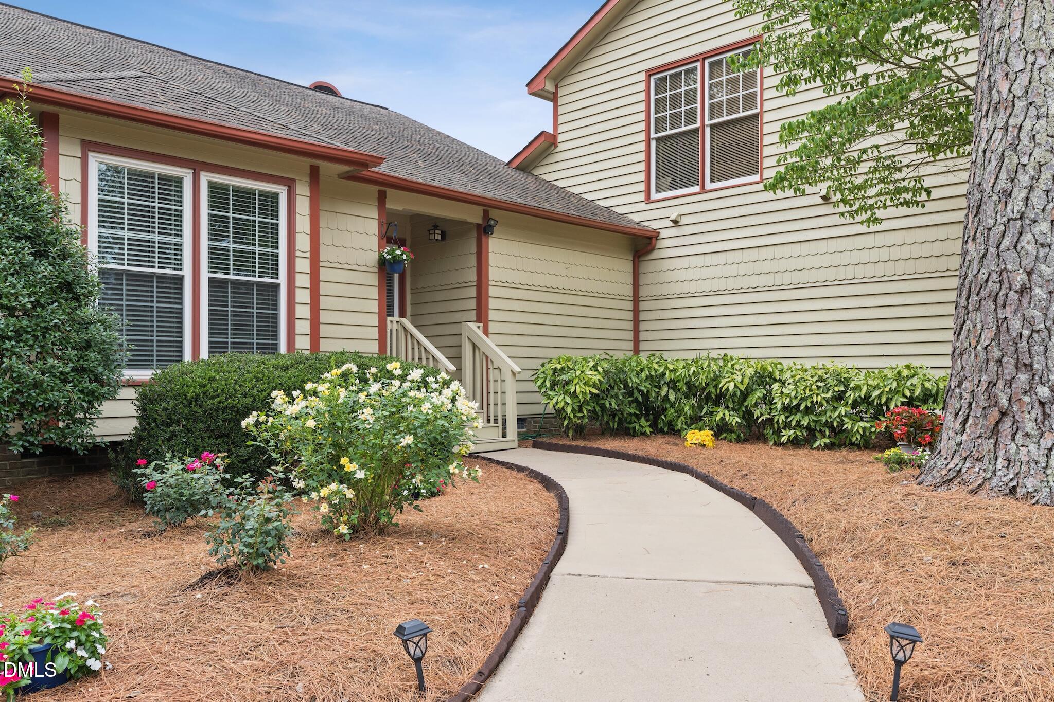 5204 Hogans Way Property Photo 7