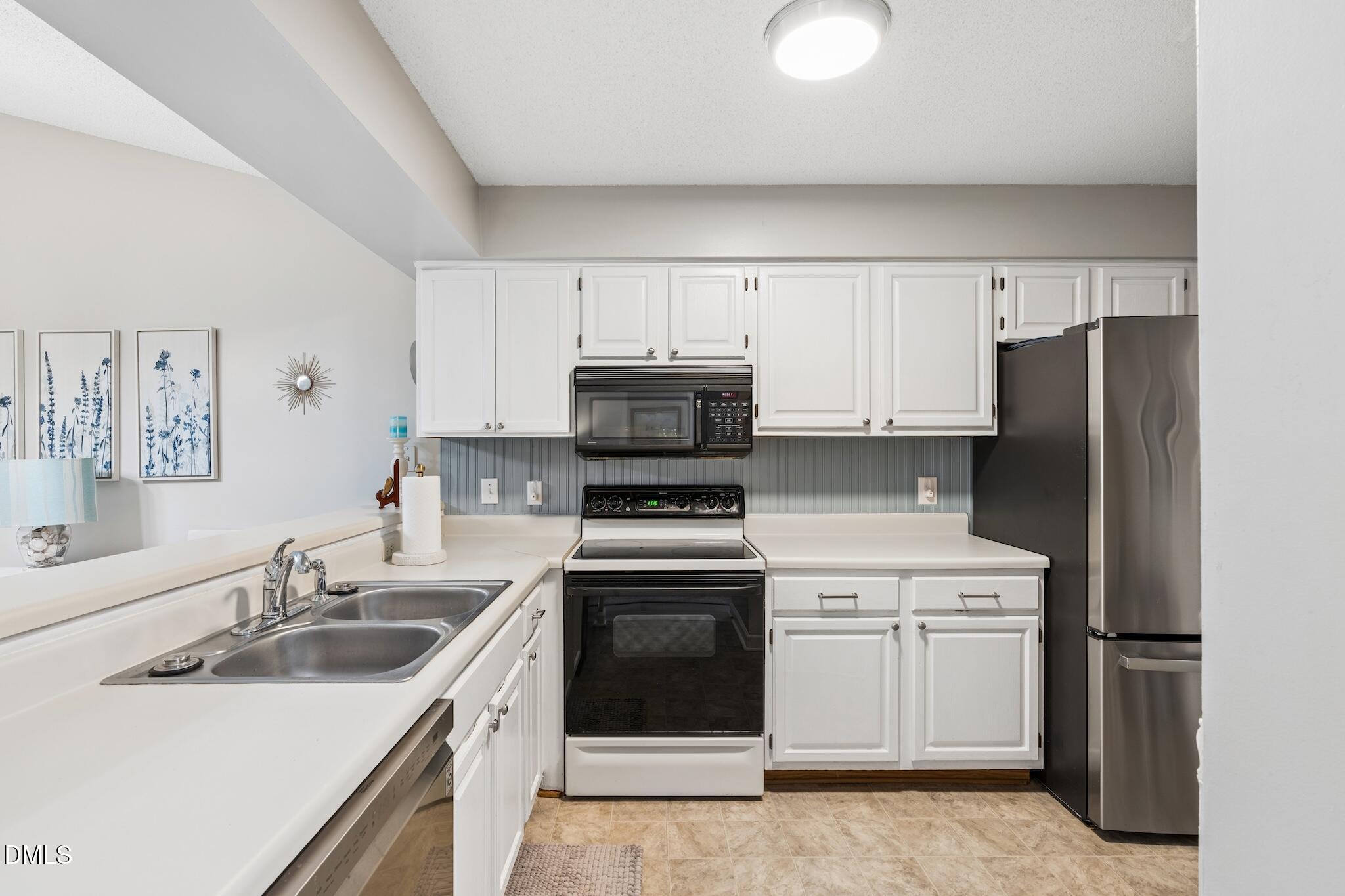 5204 Hogans Way Property Photo 11