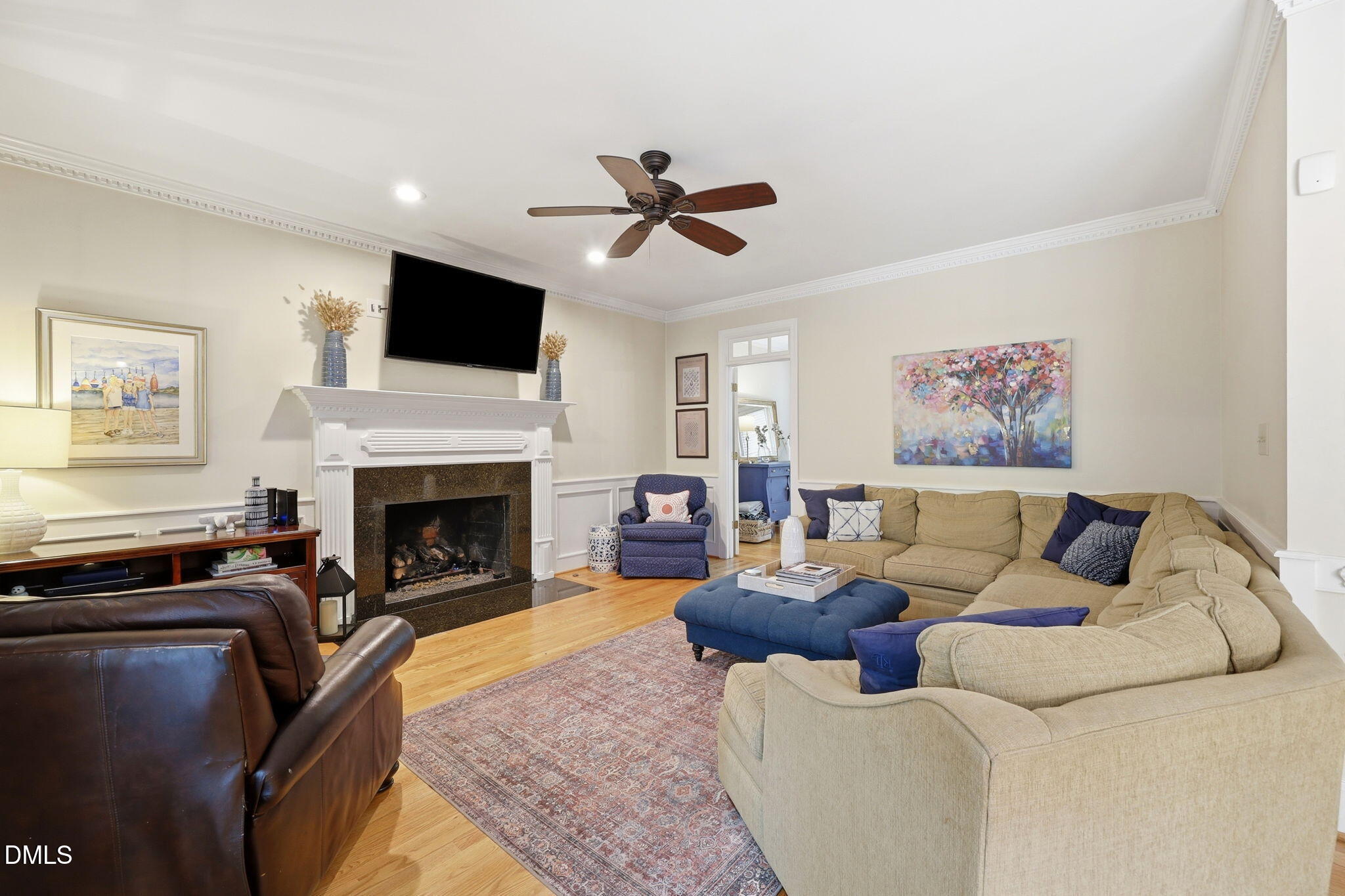 424 Grosvenor Drive Property Photo 14