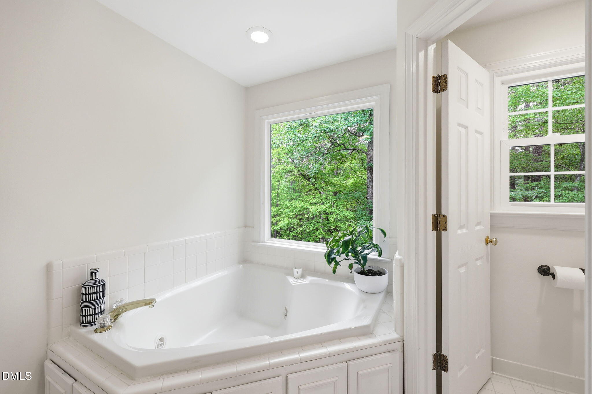 424 Grosvenor Drive Property Photo 19