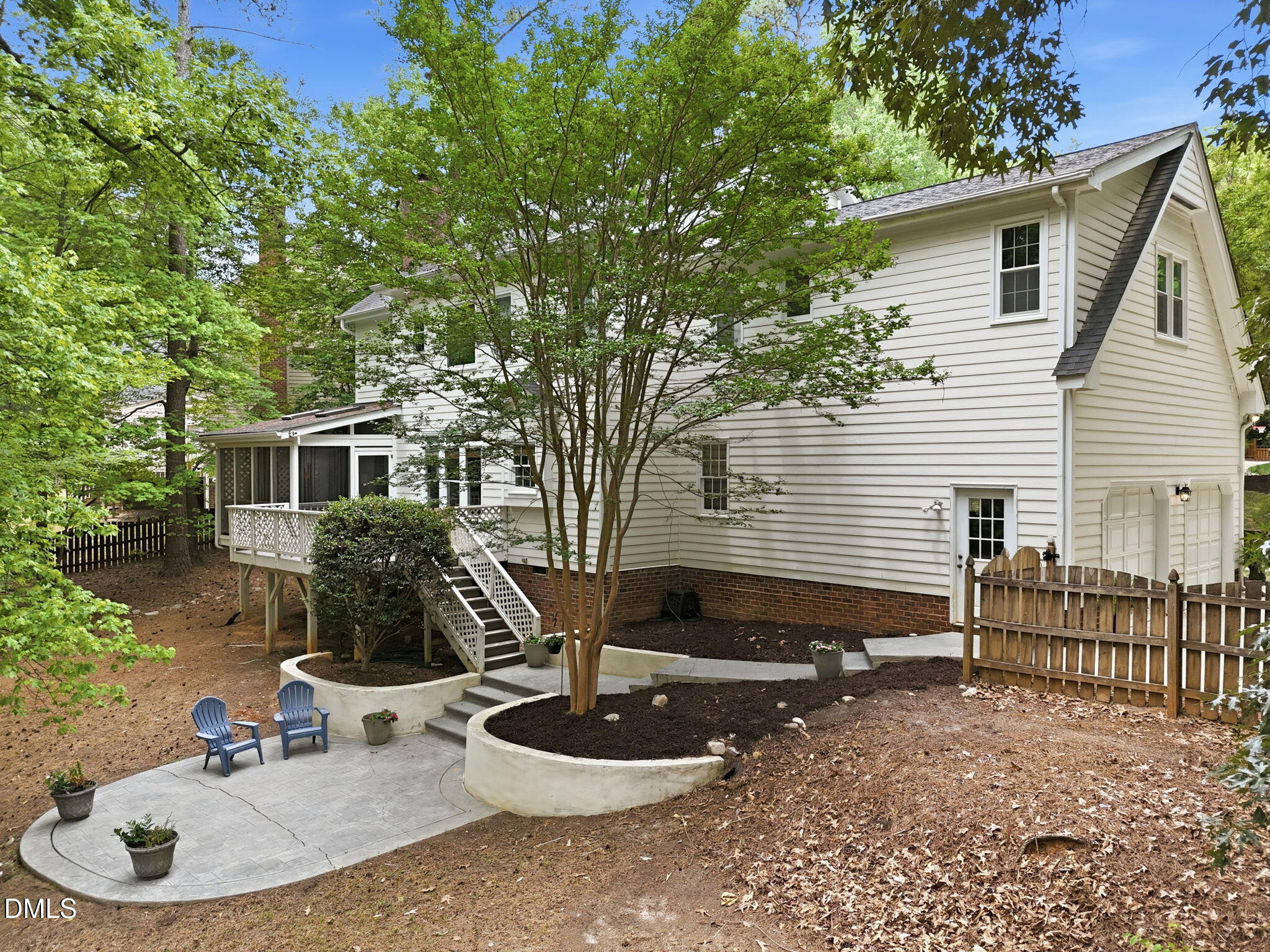 424 Grosvenor Drive Property Photo 33