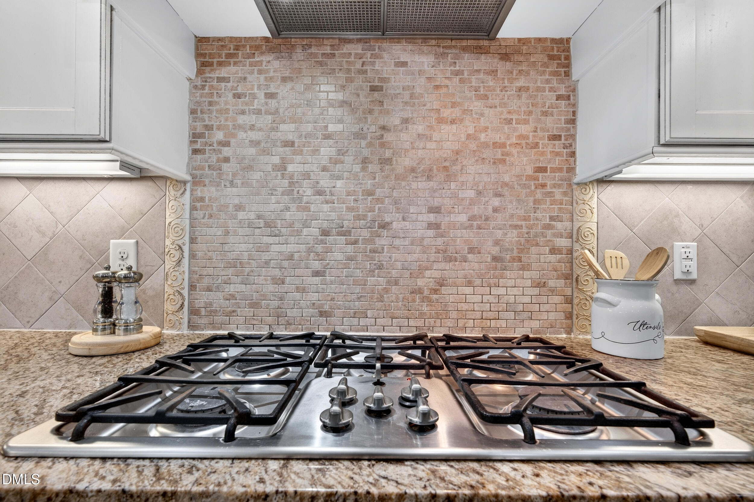 208 William Henry Way Property Photo 20