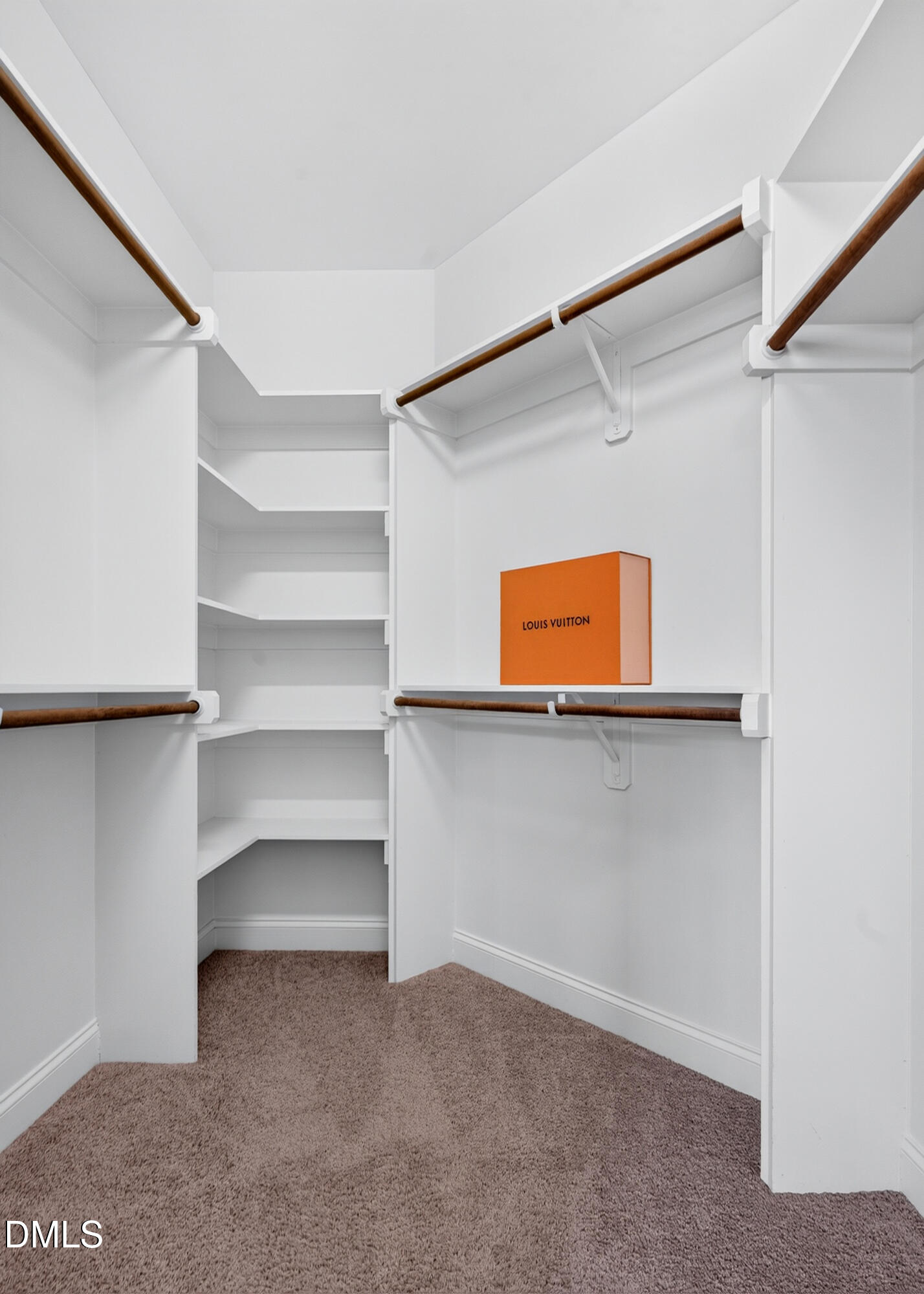 208 William Henry Way Property Photo 34