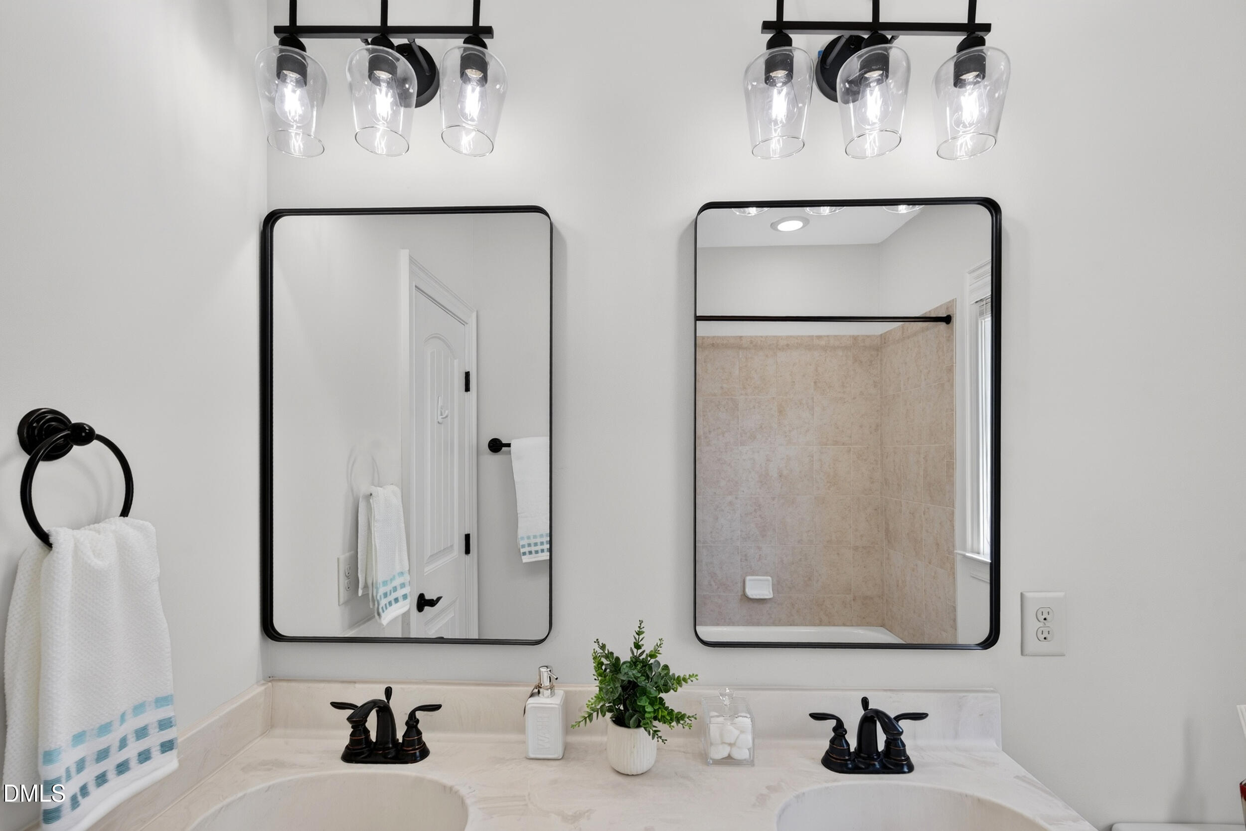 208 William Henry Way Property Photo 37