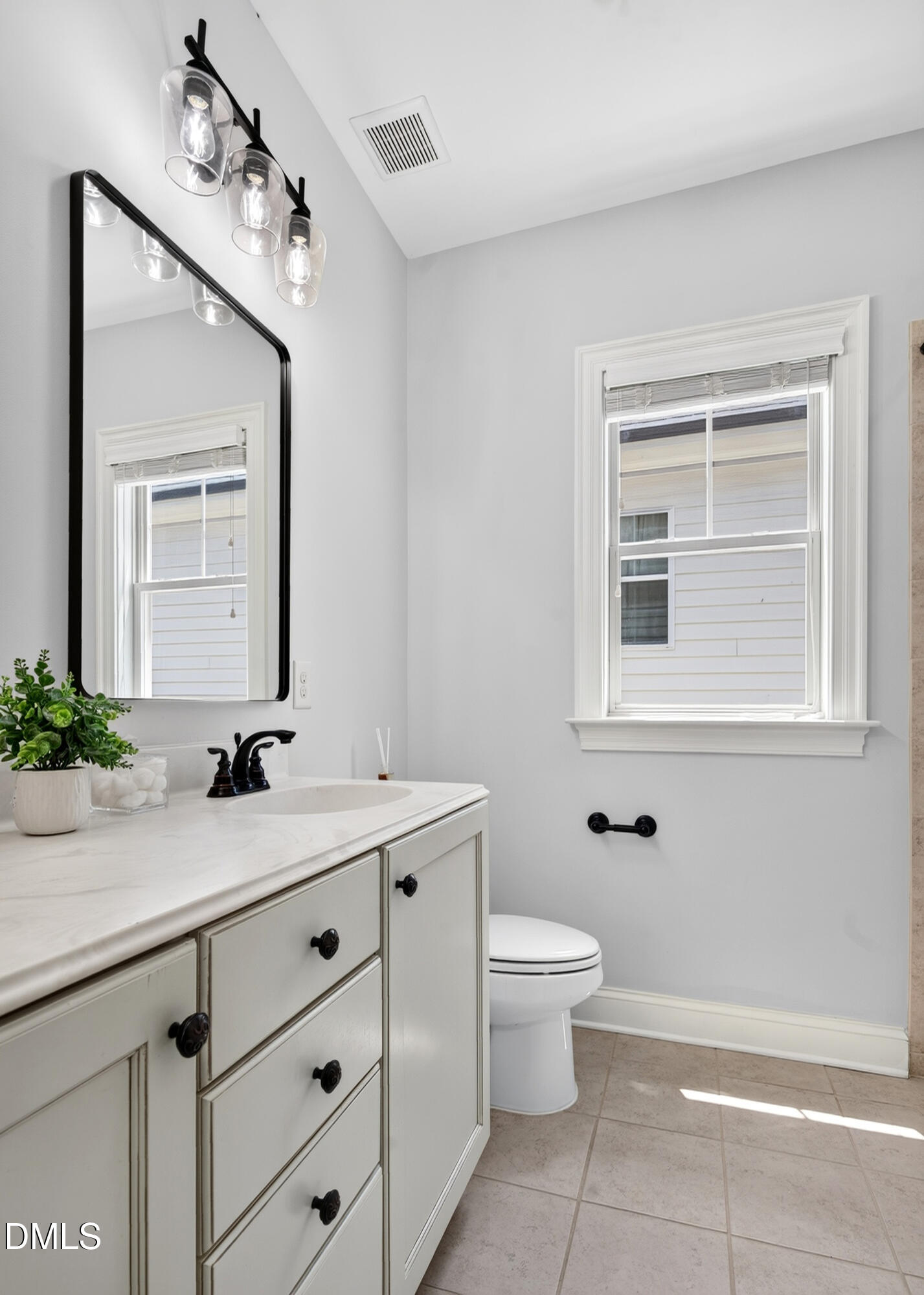 208 William Henry Way Property Photo 38