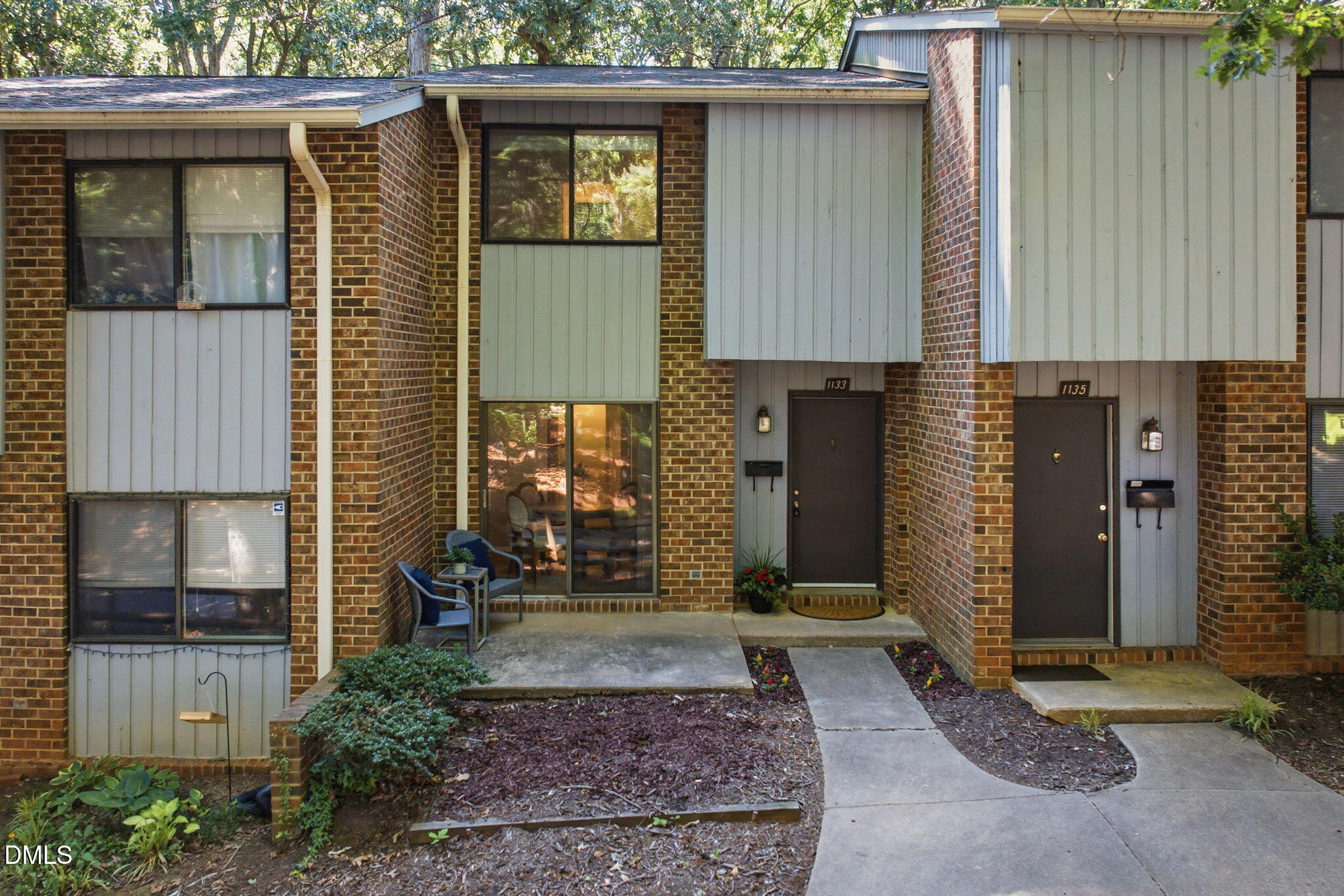 1133 Schaub Drive Property Photo 1