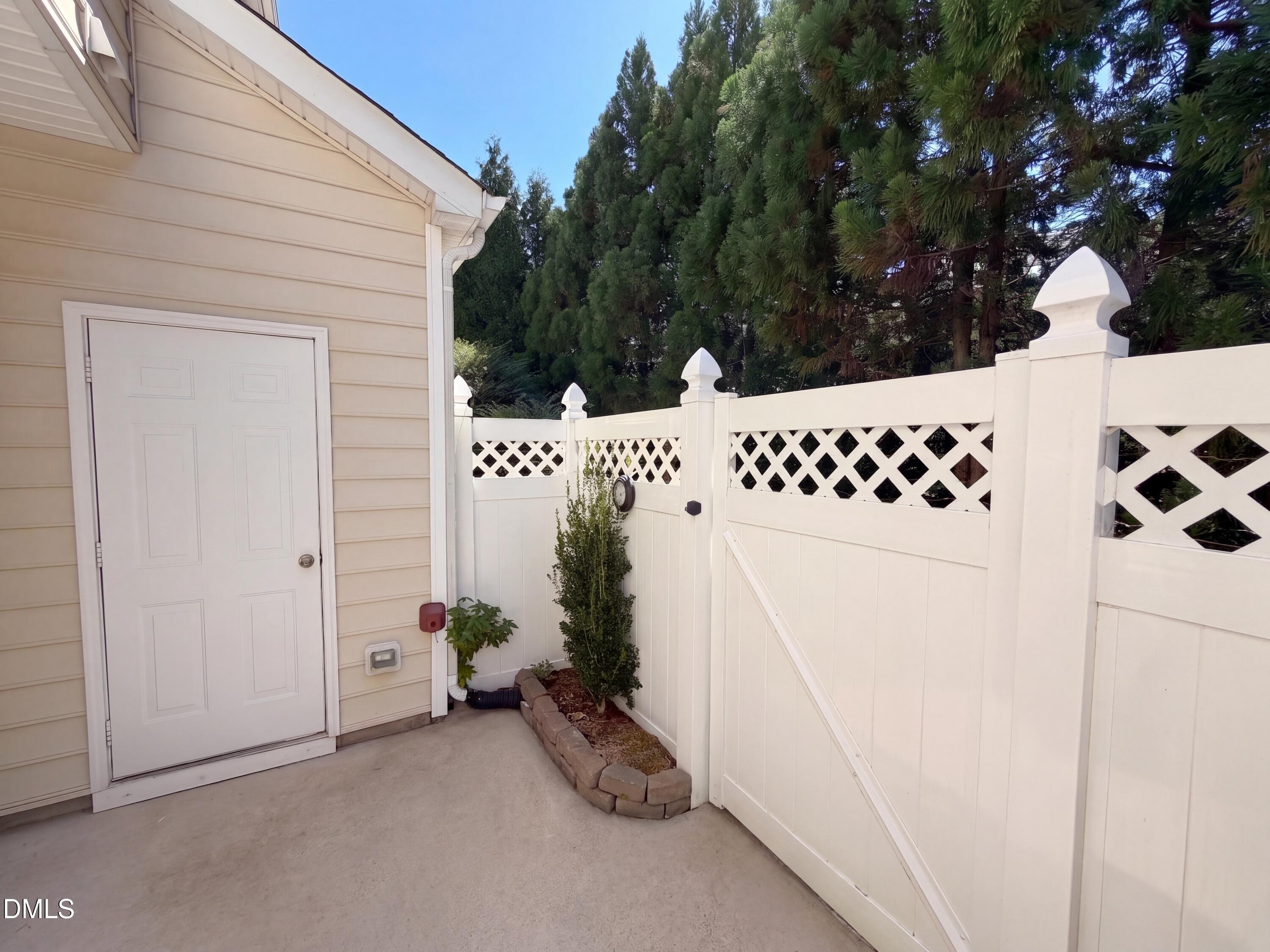 7839 Spungold Street Property Photo 5
