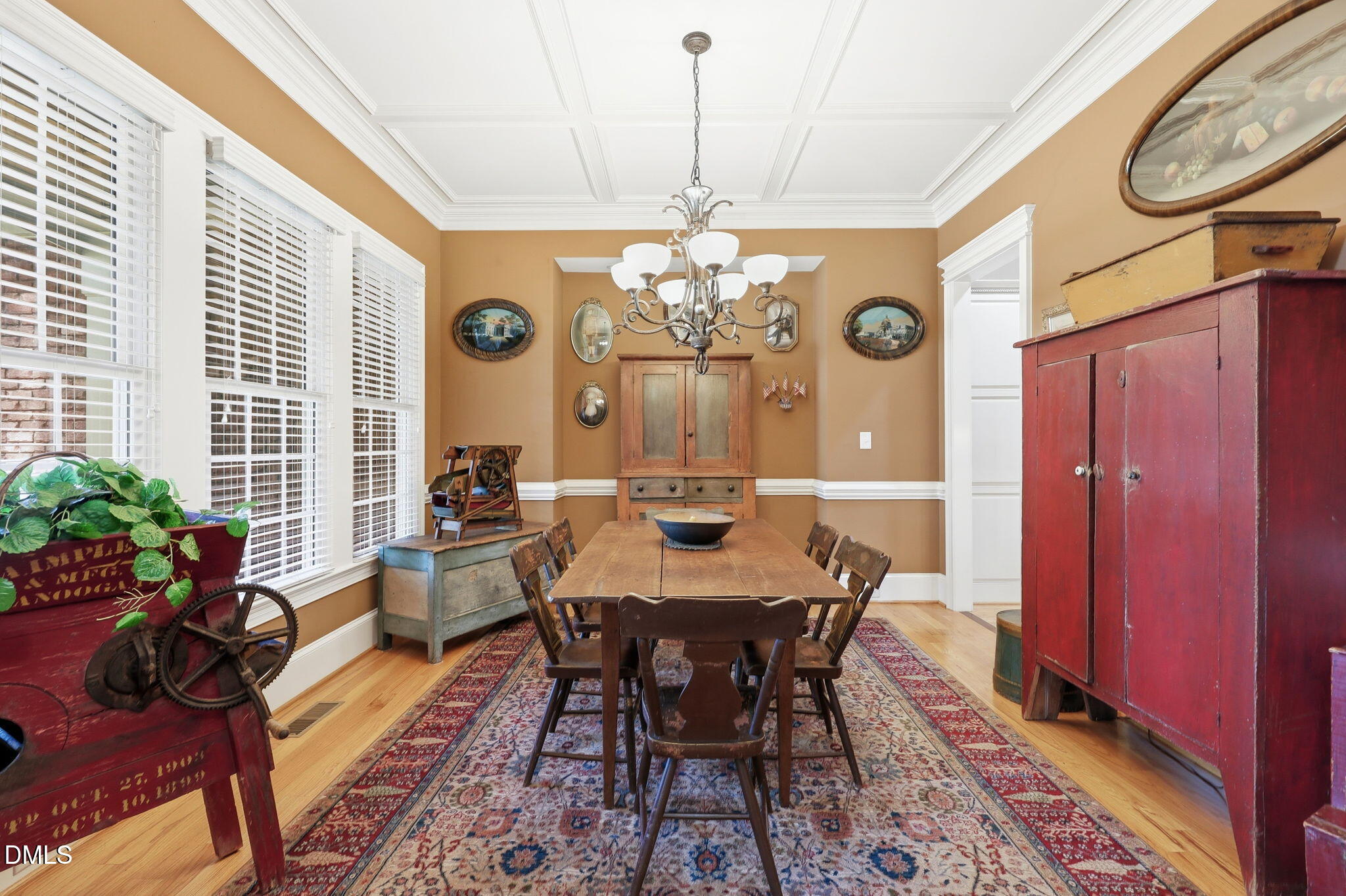 2612 Whistleberry Court Property Photo 9
