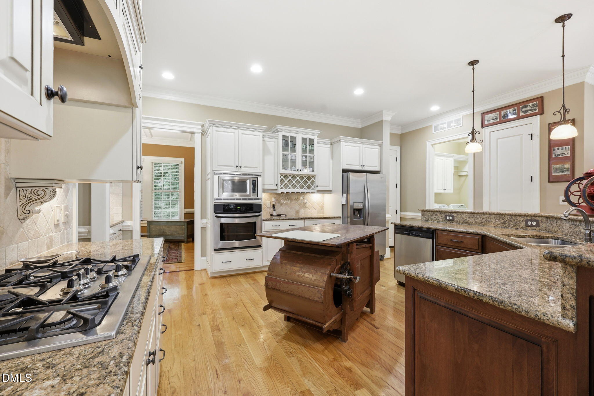 2612 Whistleberry Court Property Photo 12