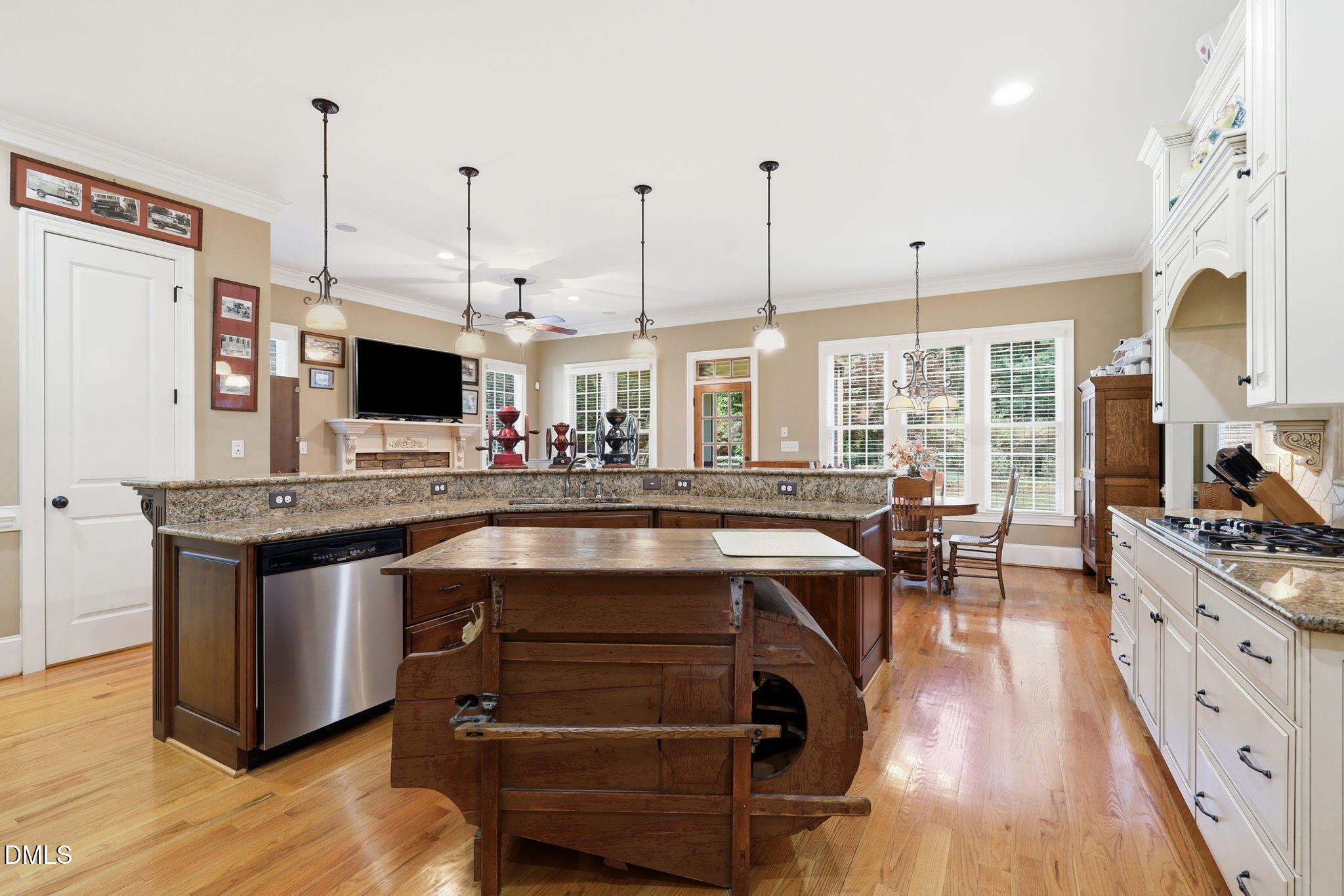 2612 Whistleberry Court Property Photo 13