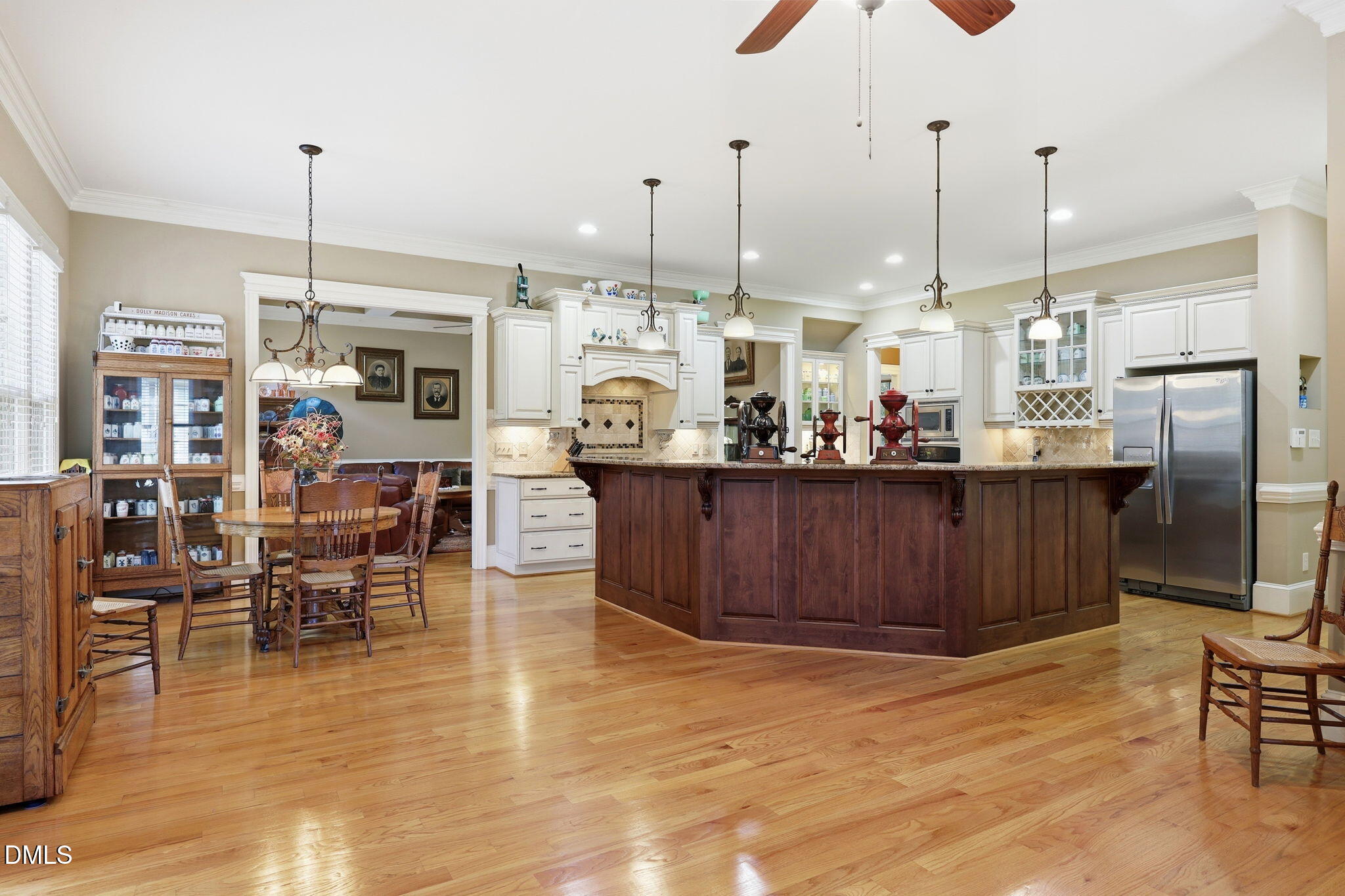 2612 Whistleberry Court Property Photo 15