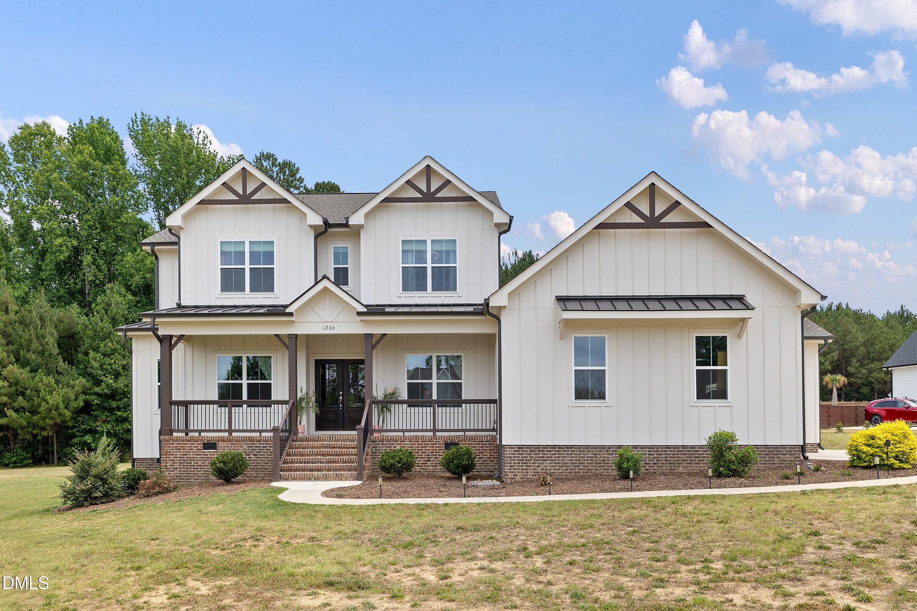 1206 Pond Side Drive Property Photo 1