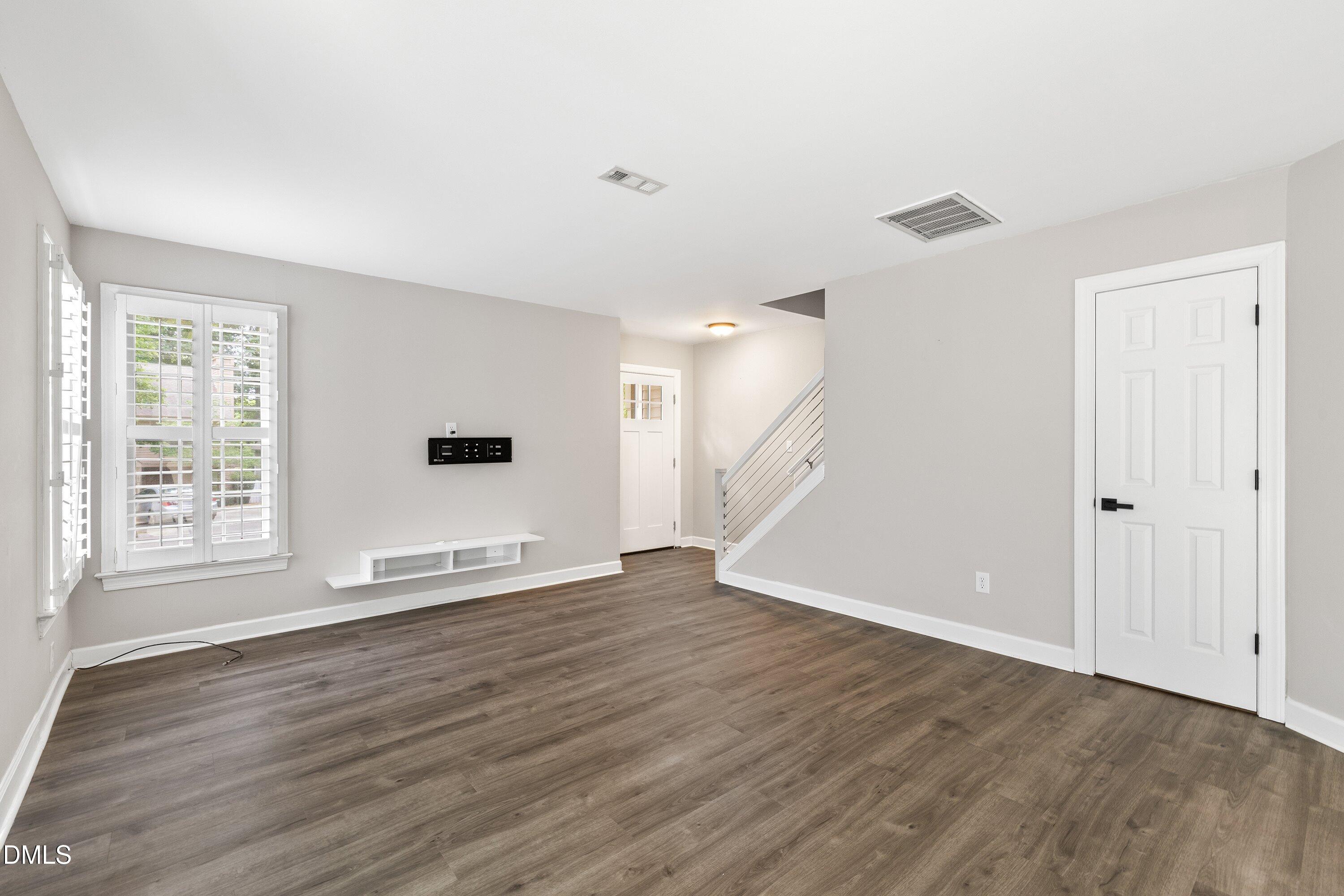102 Westview Cove Lane Property Photo 10