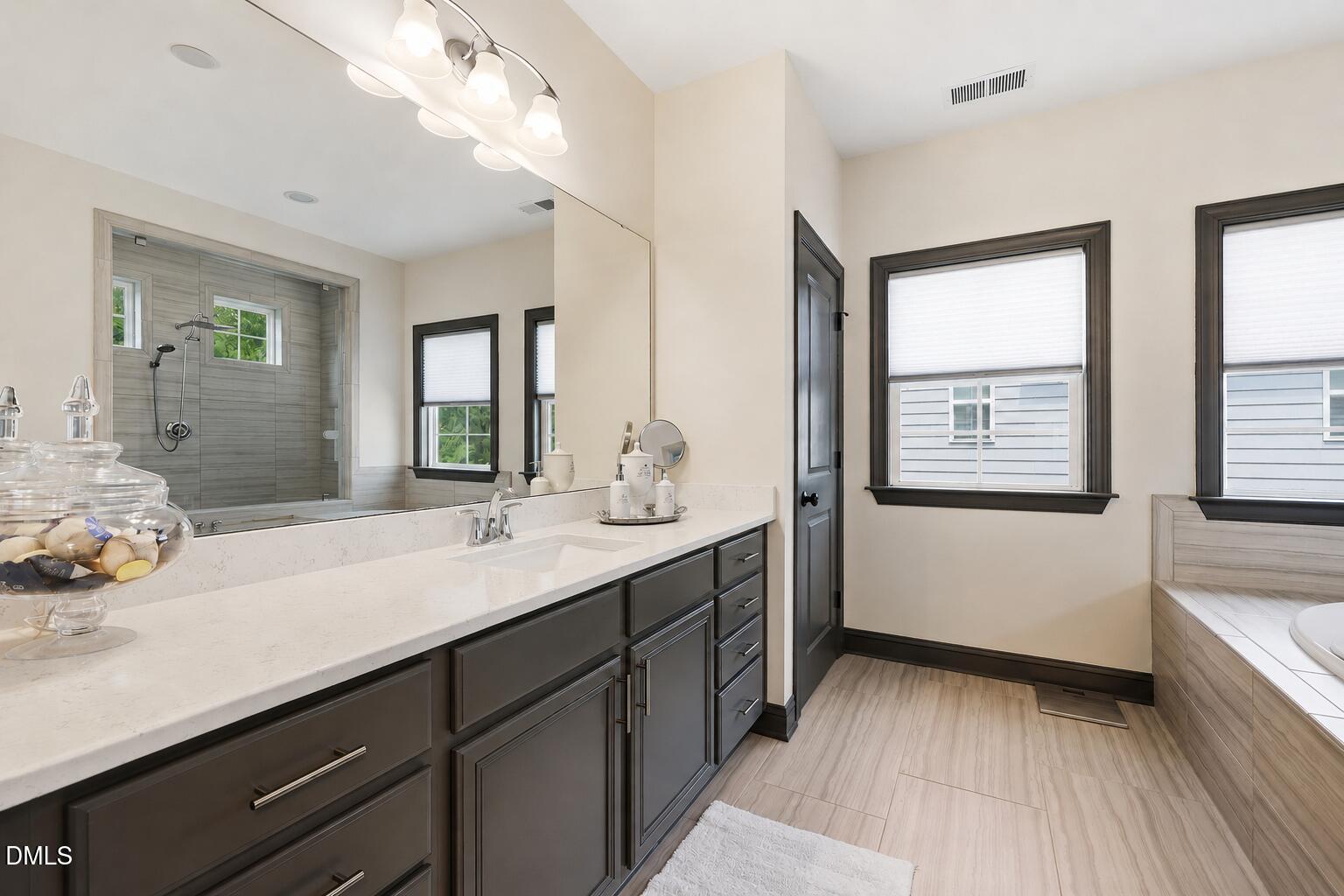 2408 Canoe Creek Lane Property Photo 23