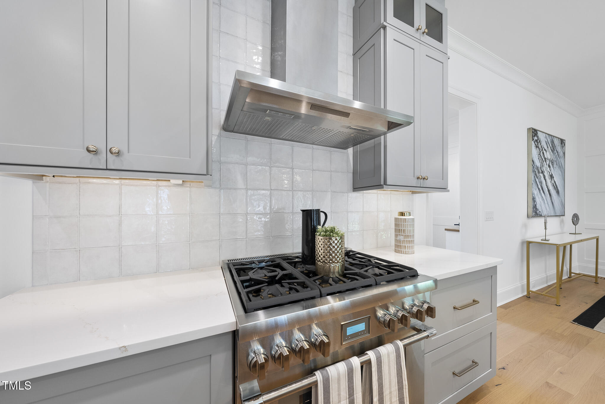 625 Glascock Street Property Photo 4