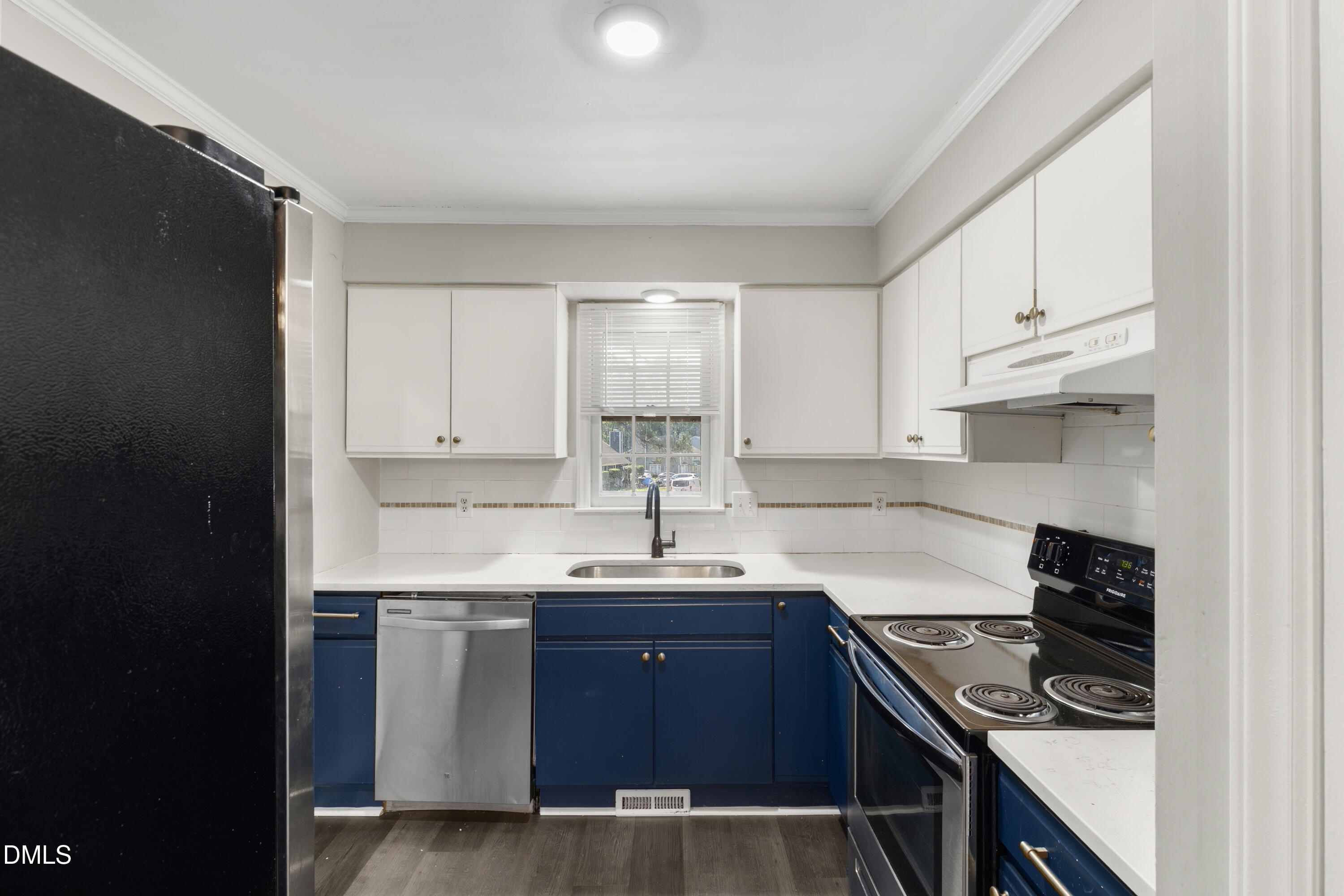 4715 Mallory Court Property Photo 4