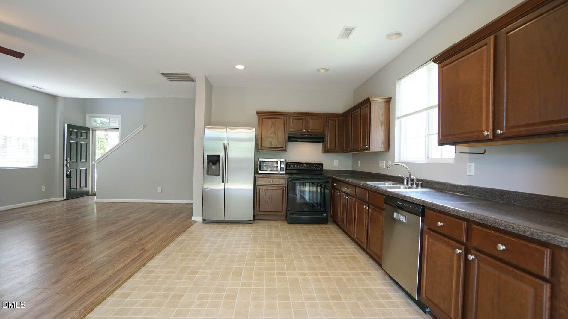 140 Bellfare Drive Property Photo 13