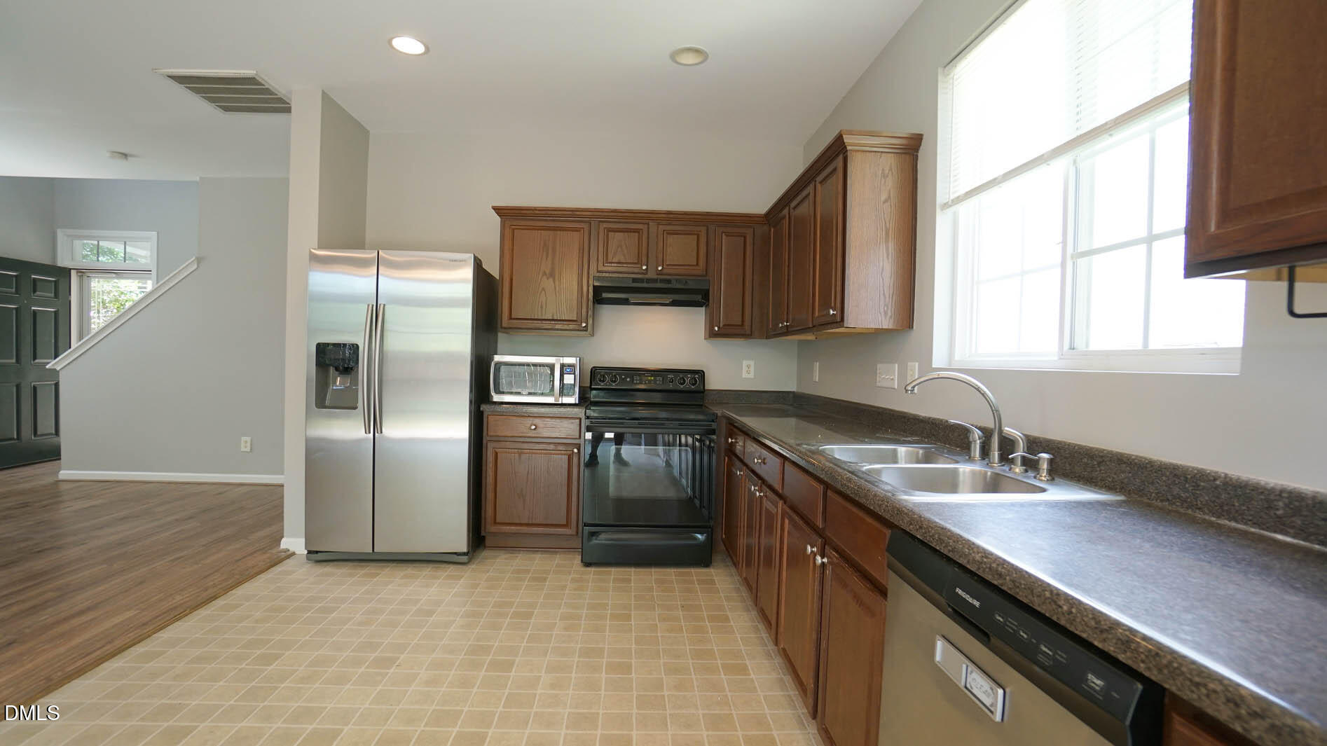 140 Bellfare Drive Property Photo 14