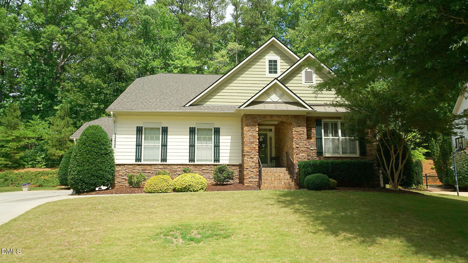 12820 Edsel Drive Property Photo 3