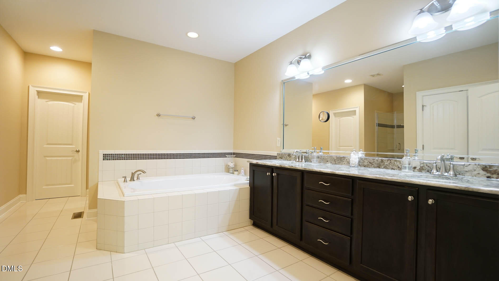 12820 Edsel Drive Property Photo 41