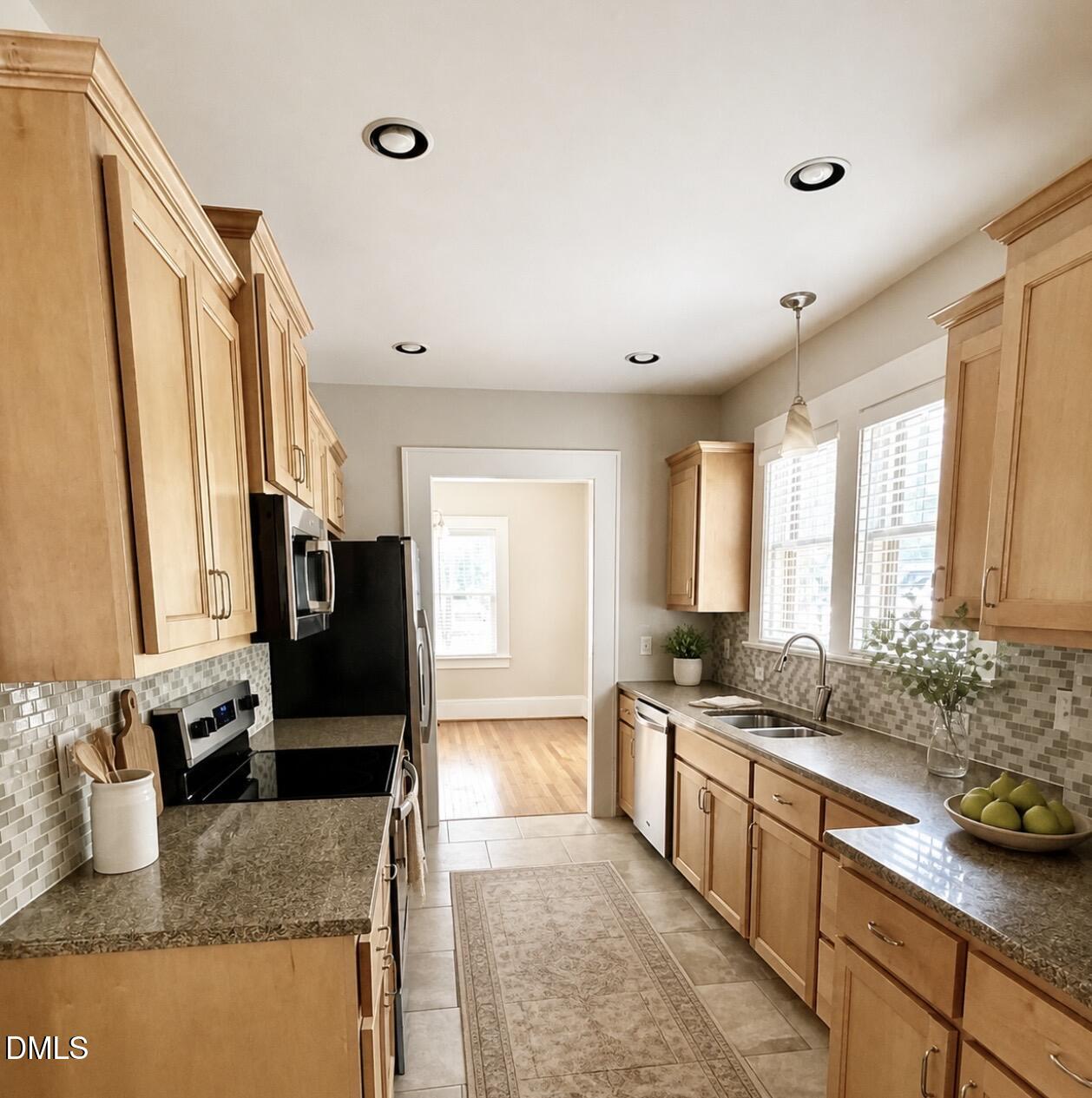 2608 Clark Avenue Property Photo 15