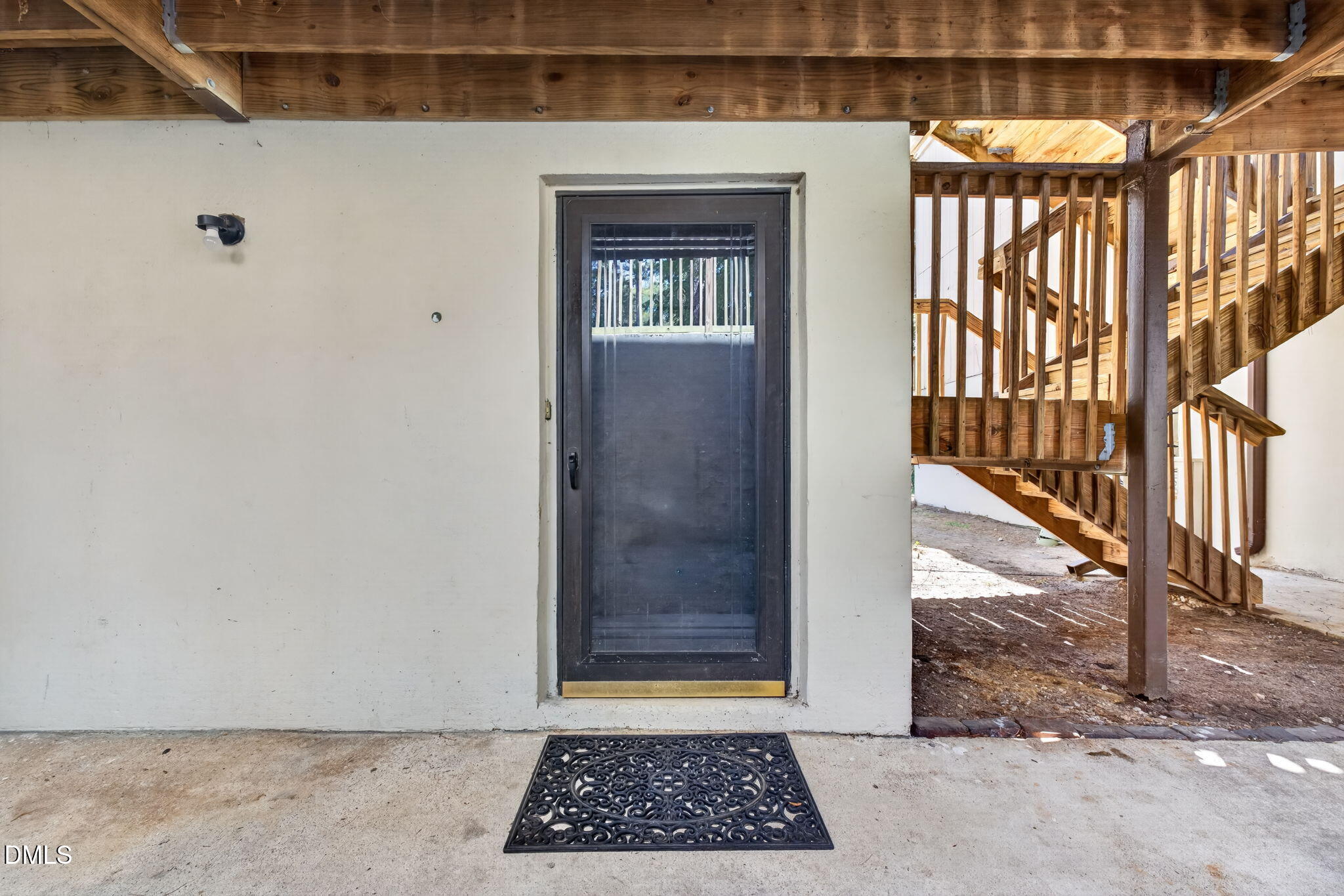 546 Pine Ridge Place Property Photo 3