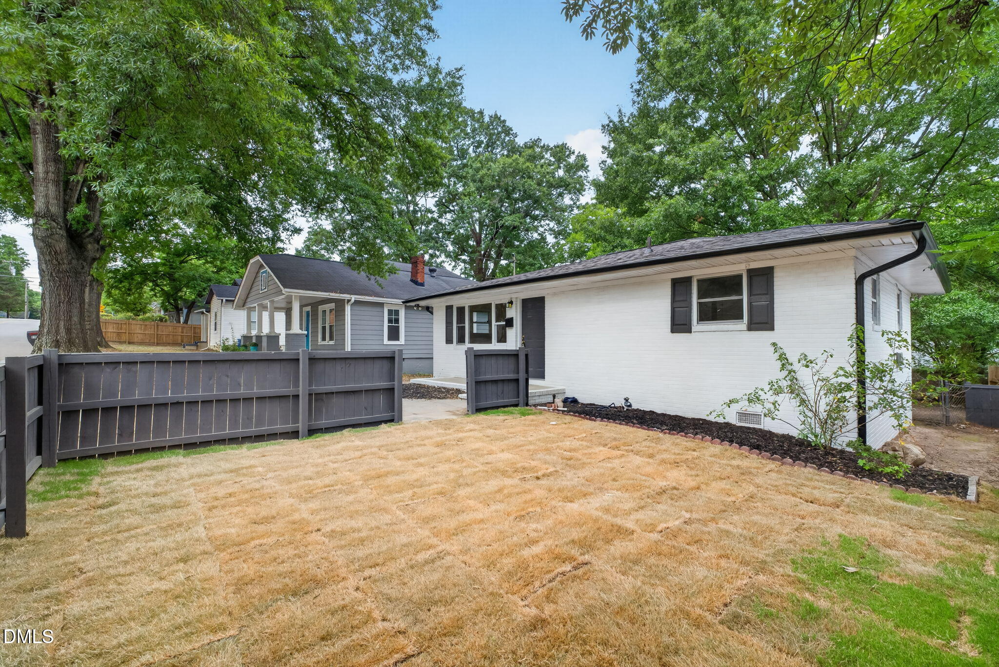 1309 N Hyde Park Avenue Property Photo 2