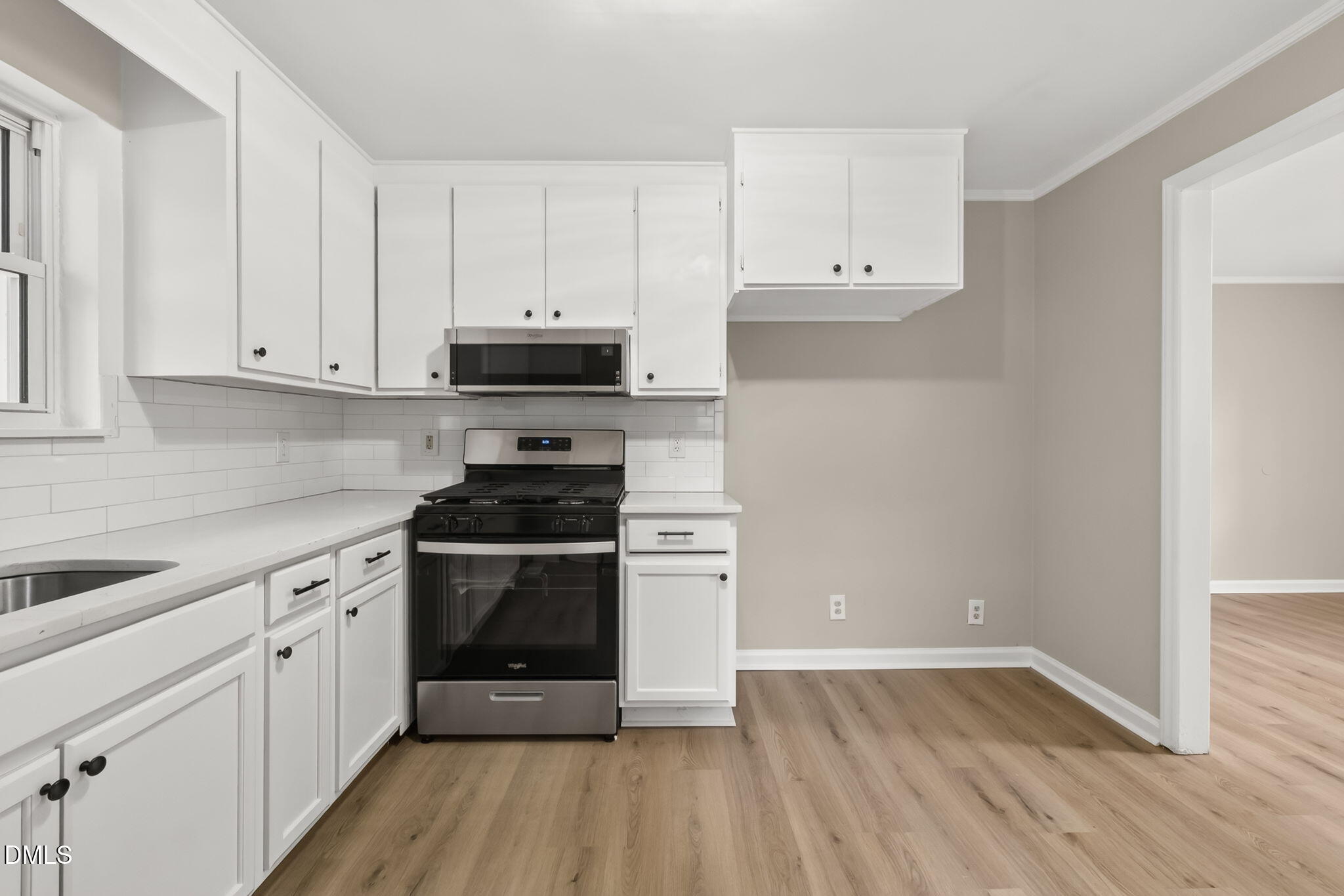 1309 N Hyde Park Avenue Property Photo 5