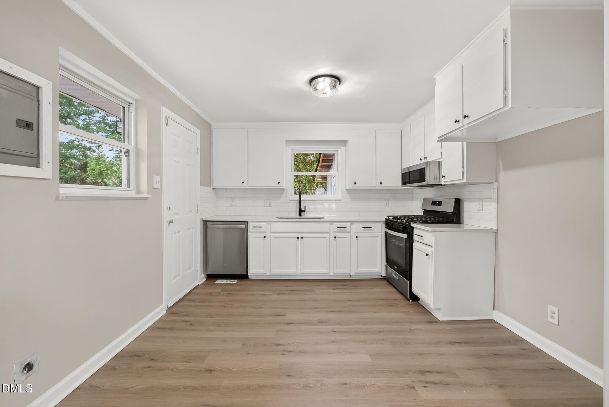 1309 N Hyde Park Avenue Property Photo 14