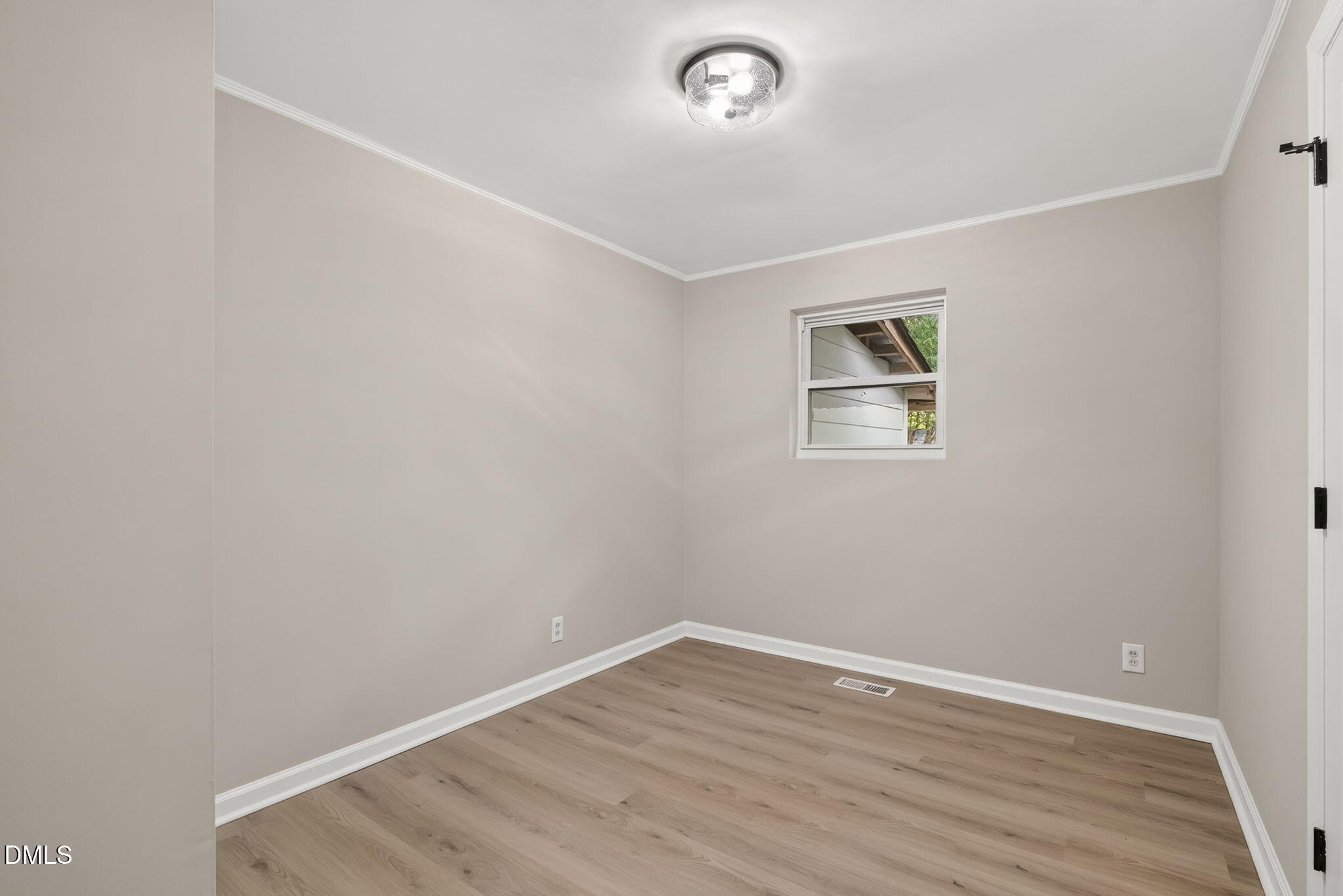 1309 N Hyde Park Avenue Property Photo 16