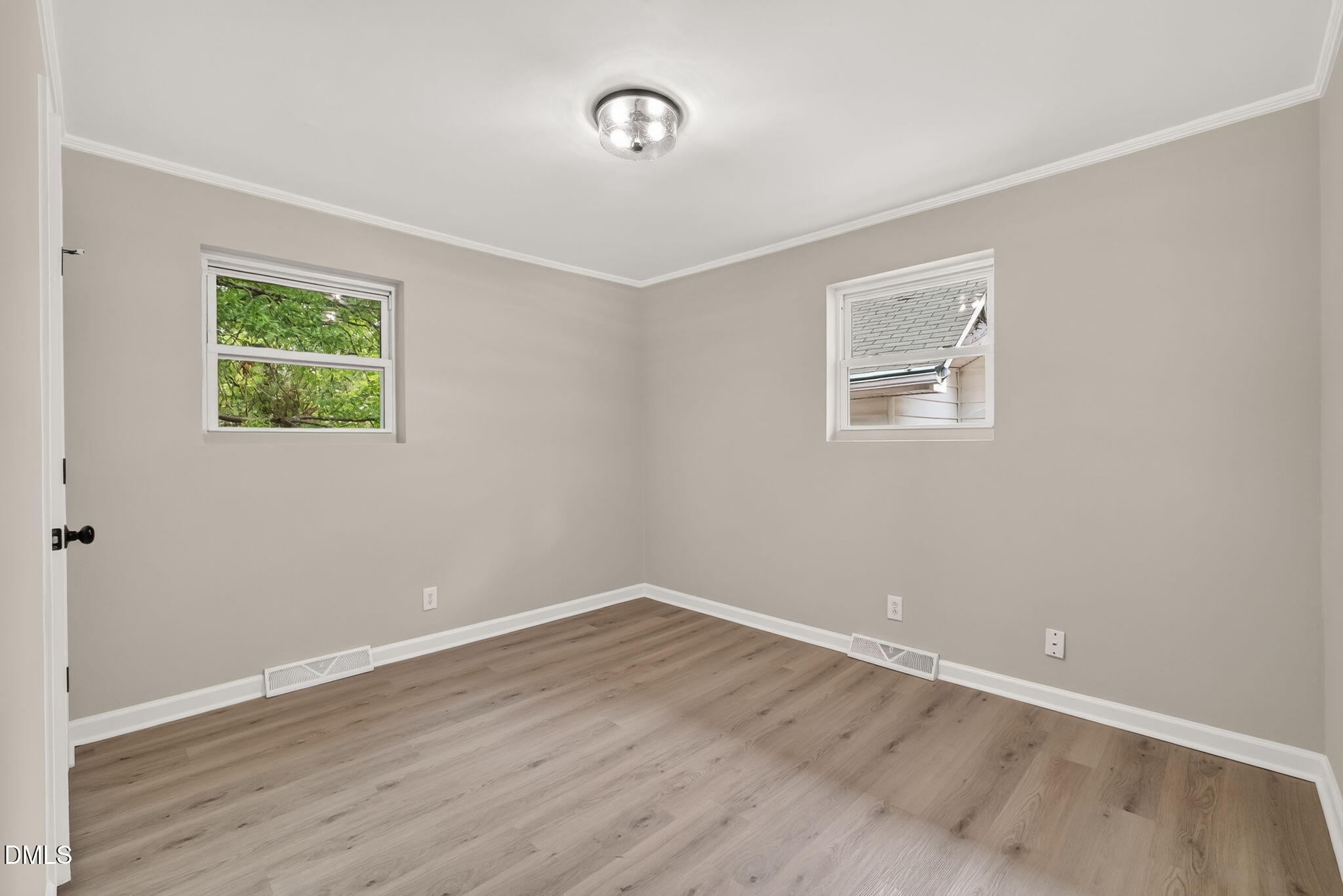 1309 N Hyde Park Avenue Property Photo 18