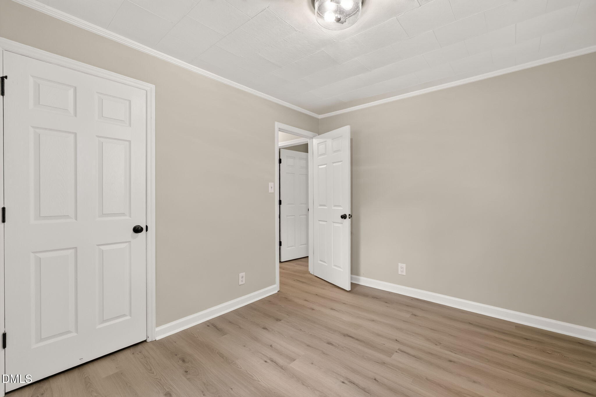 1309 N Hyde Park Avenue Property Photo 21