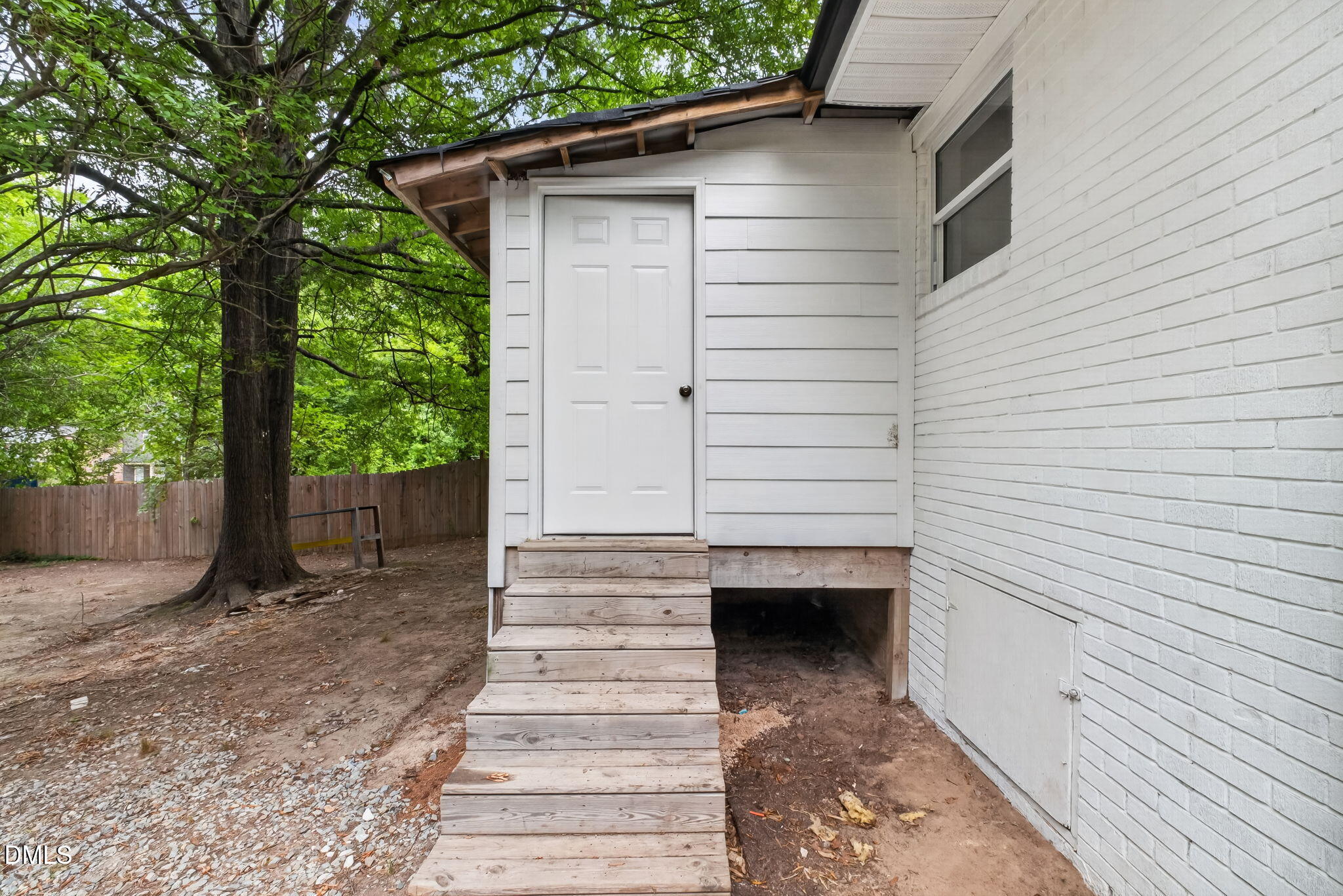 1309 N Hyde Park Avenue Property Photo 23