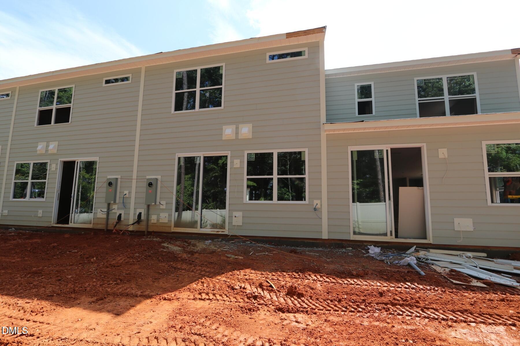 2922 Spring Manor Way Property Photo 3