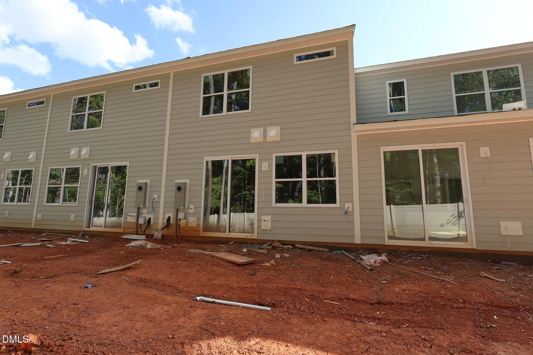 2922 Spring Manor Way Property Photo 3