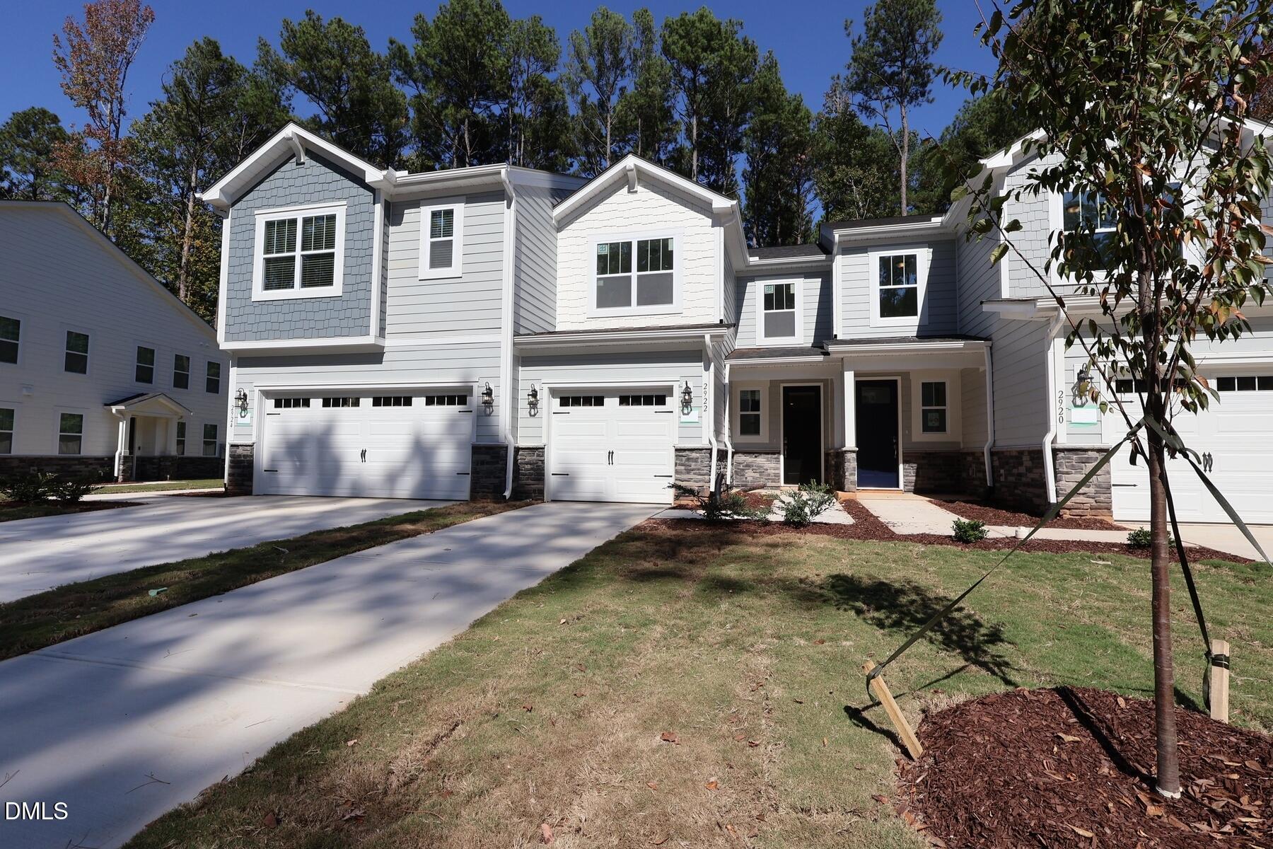 2922 Spring Manor Way Property Photo 4