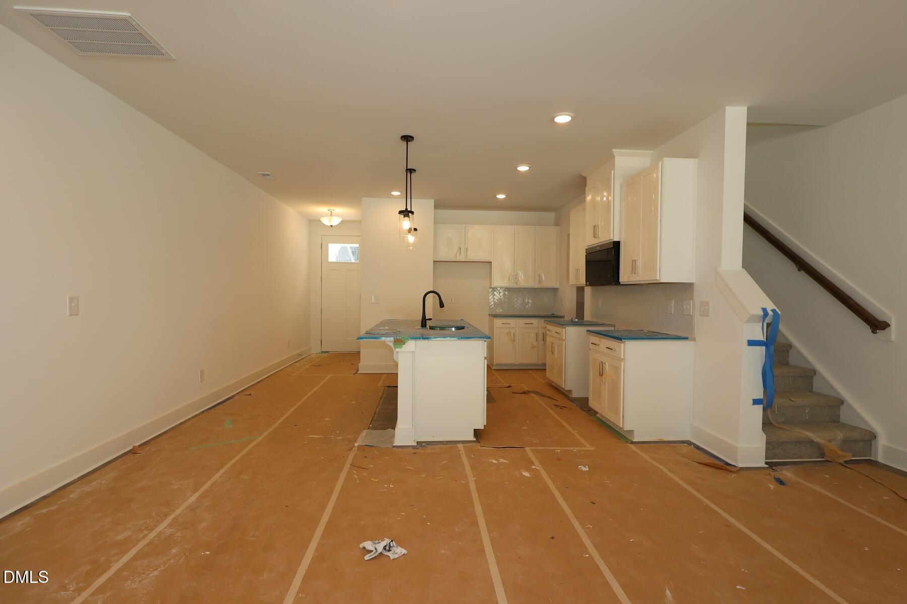 2922 Spring Manor Way Property Photo 8