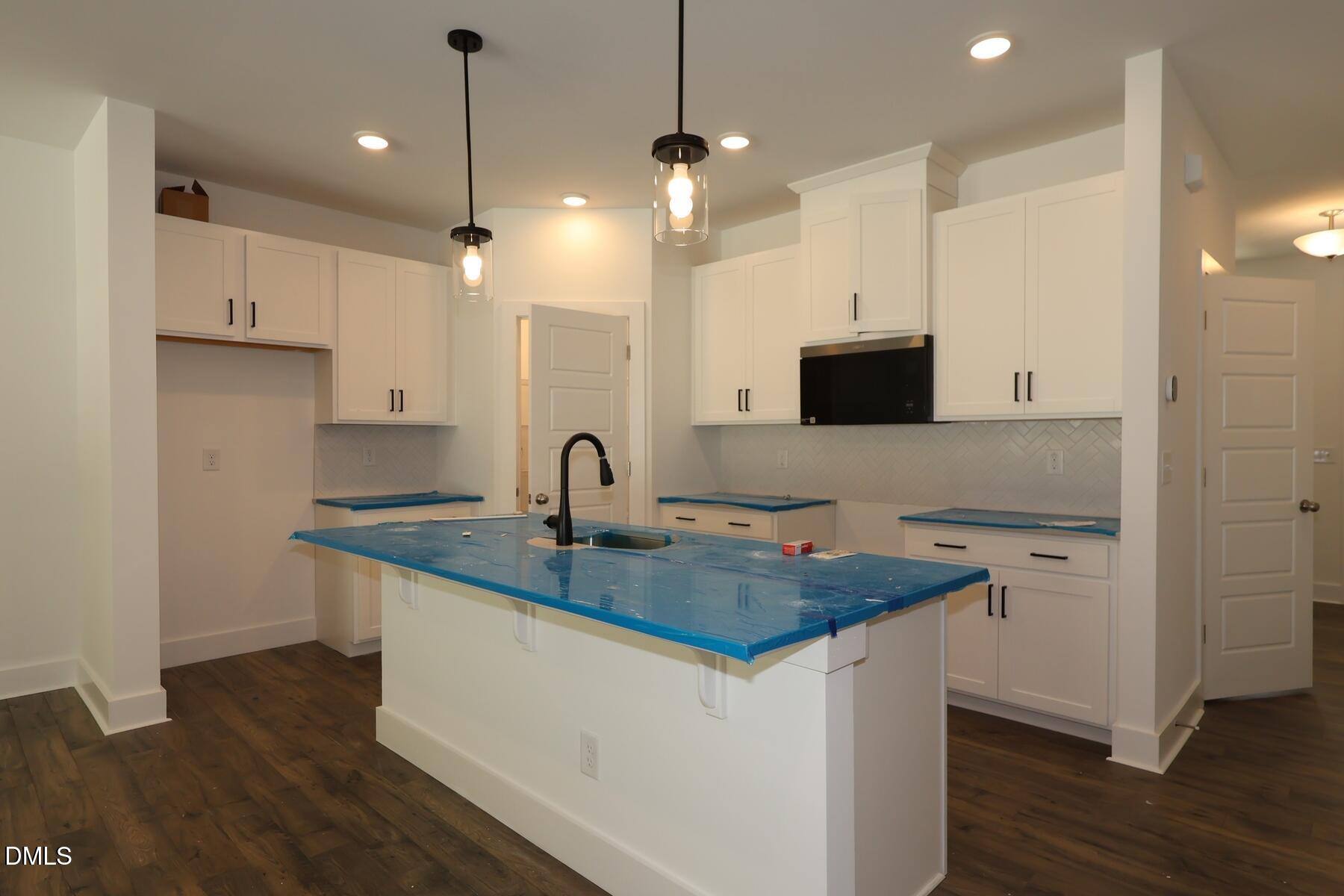 2920 Spring Manor Way Property Photo 4