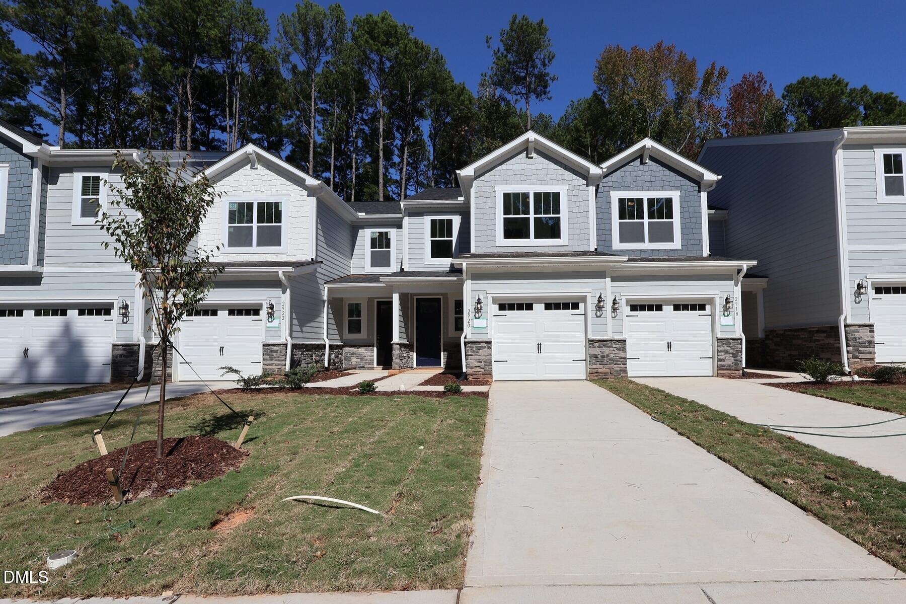 2920 Spring Manor Way Property Photo 6