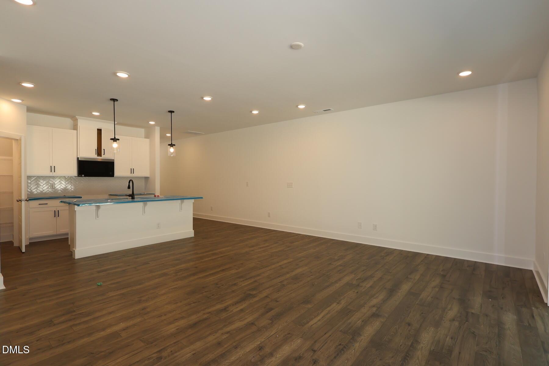 2920 Spring Manor Way Property Photo 7