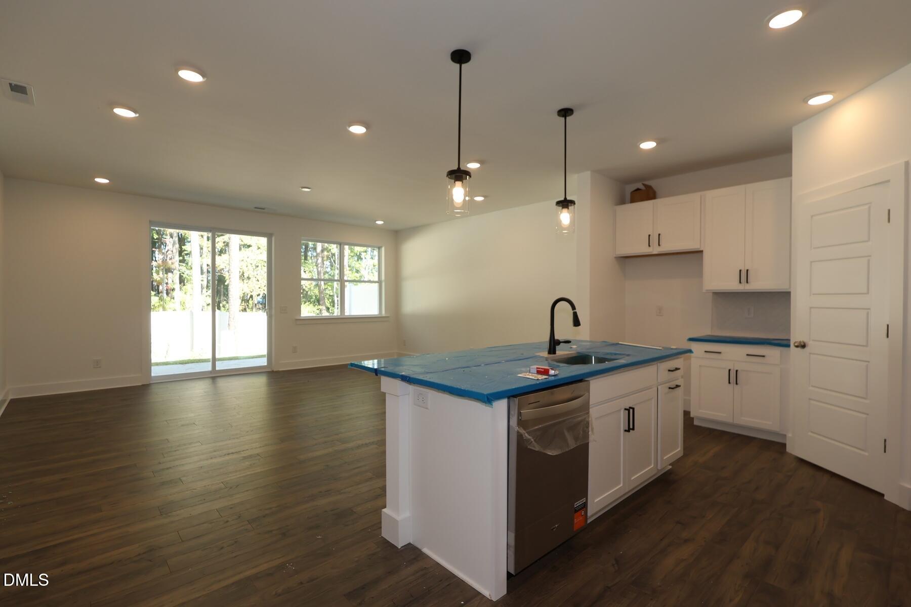 2920 Spring Manor Way Property Photo 9