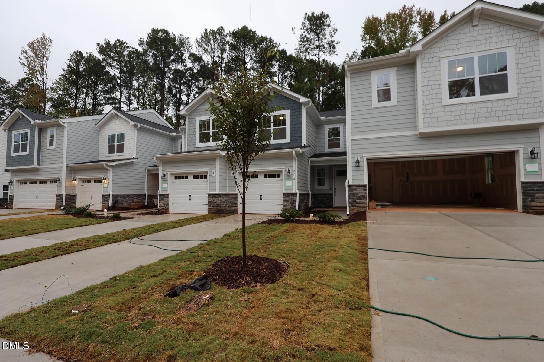 2918 Spring Manor Way Property Photo 1