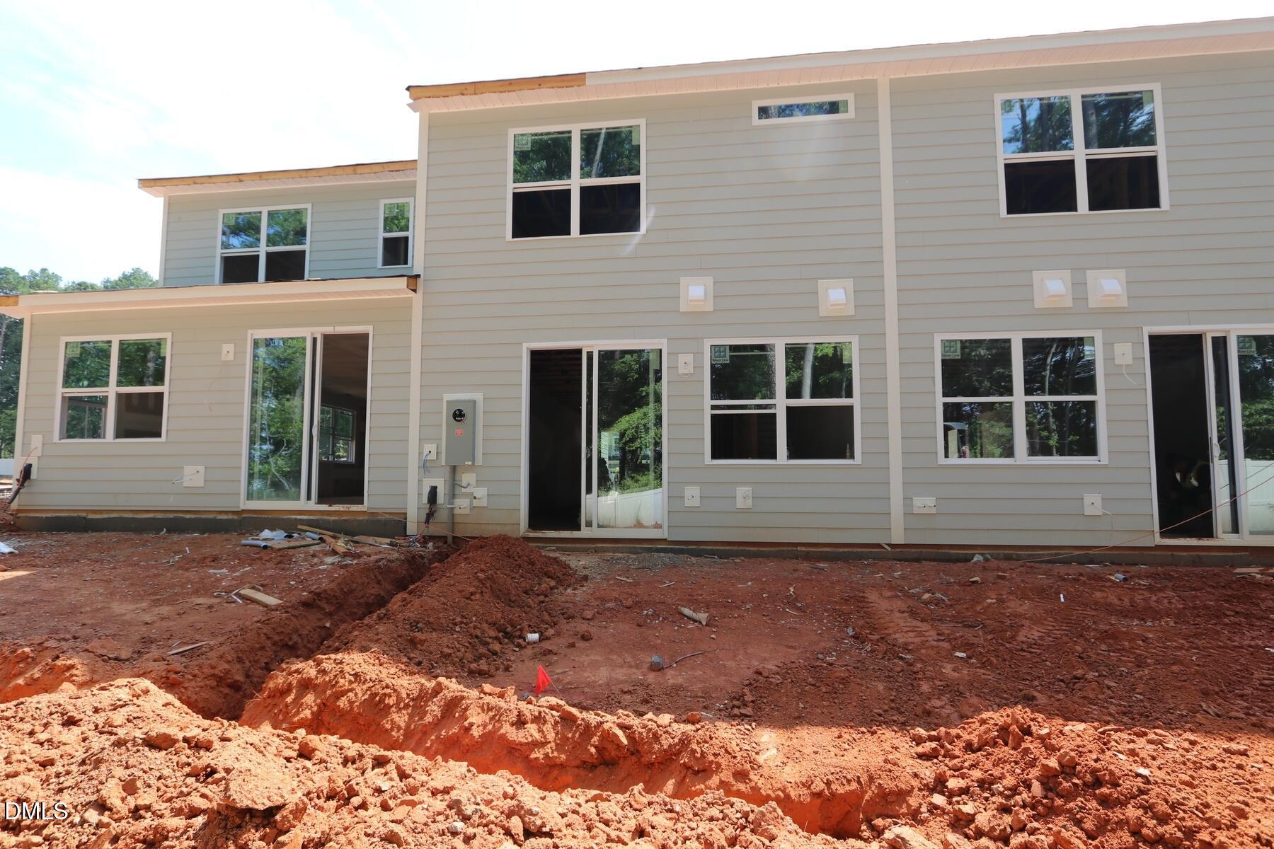 2918 Spring Manor Way Property Photo 2