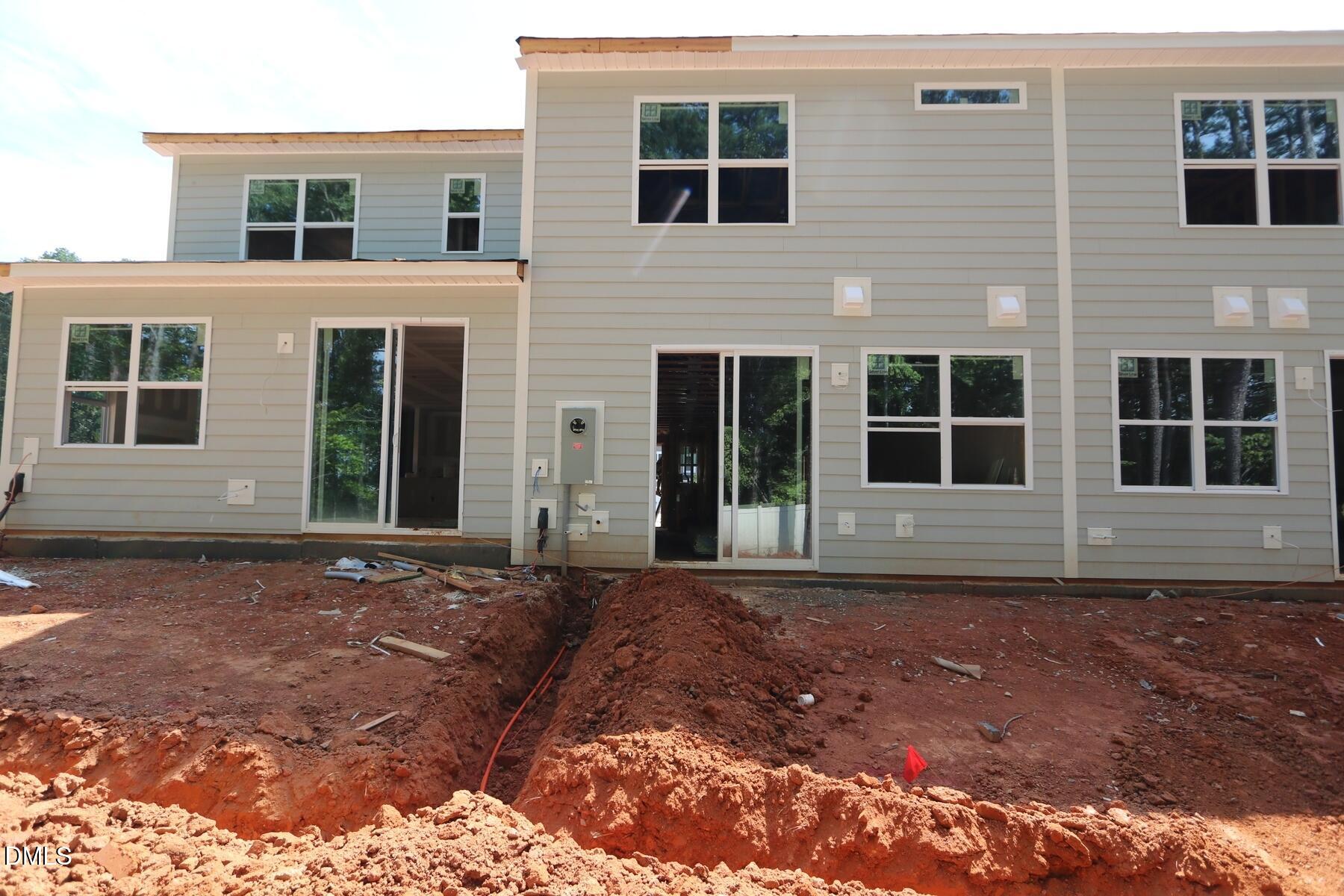 2918 Spring Manor Way Property Photo 3
