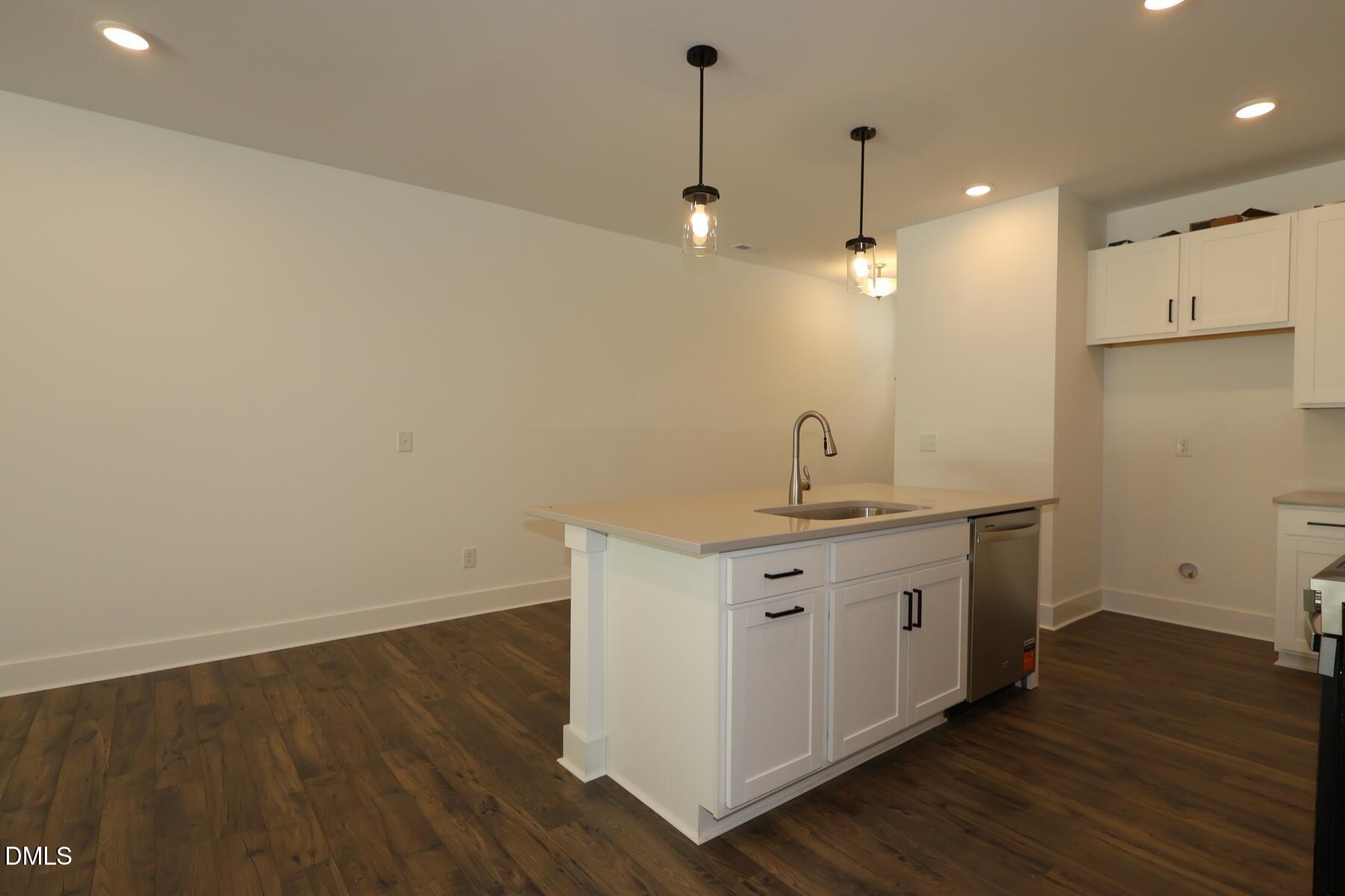 2918 Spring Manor Way Property Photo 3