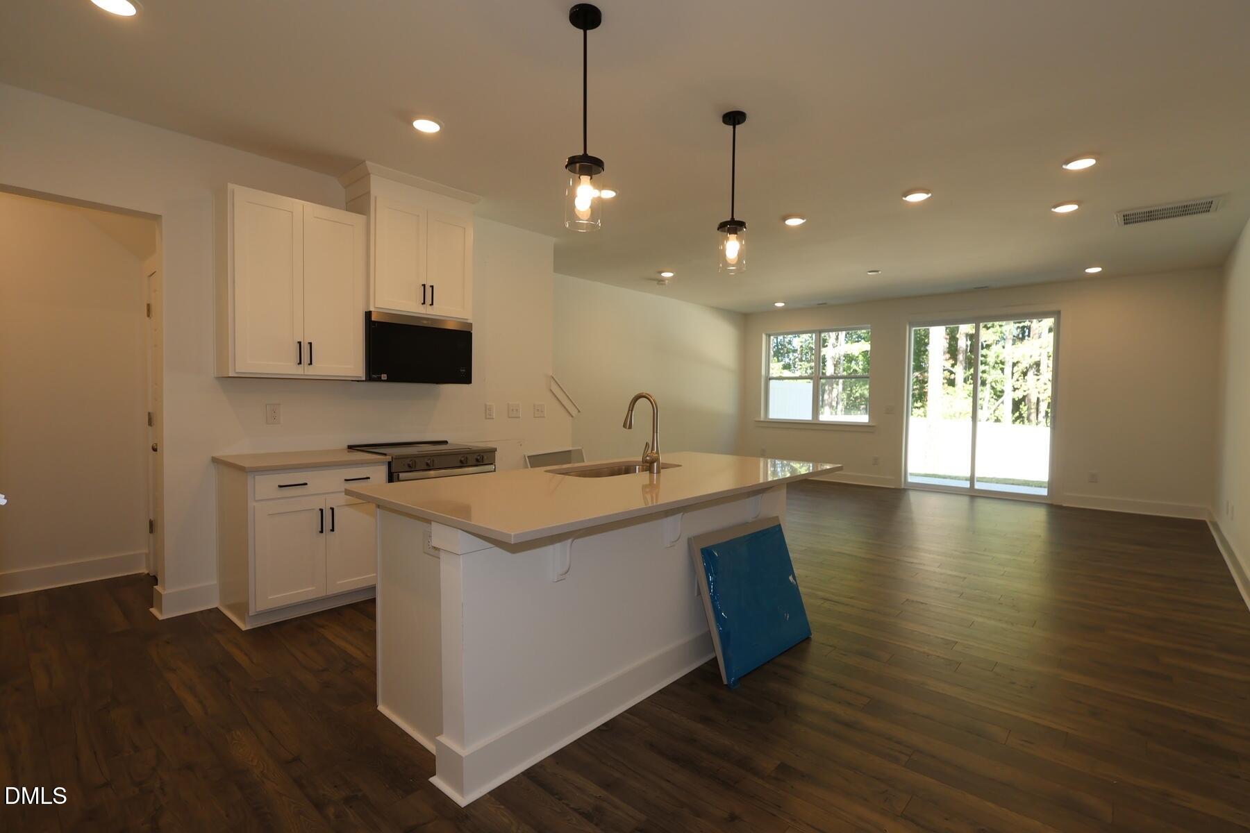 2918 Spring Manor Way Property Photo 6