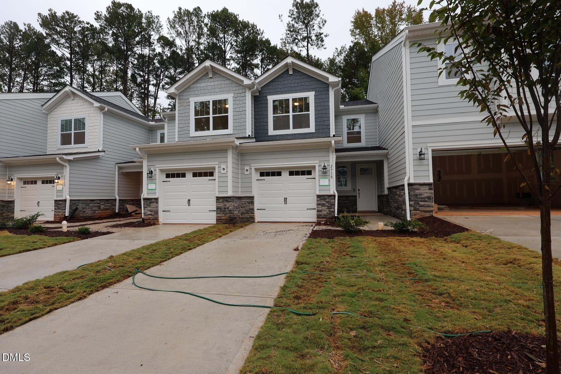 2918 Spring Manor Way Property Photo 8