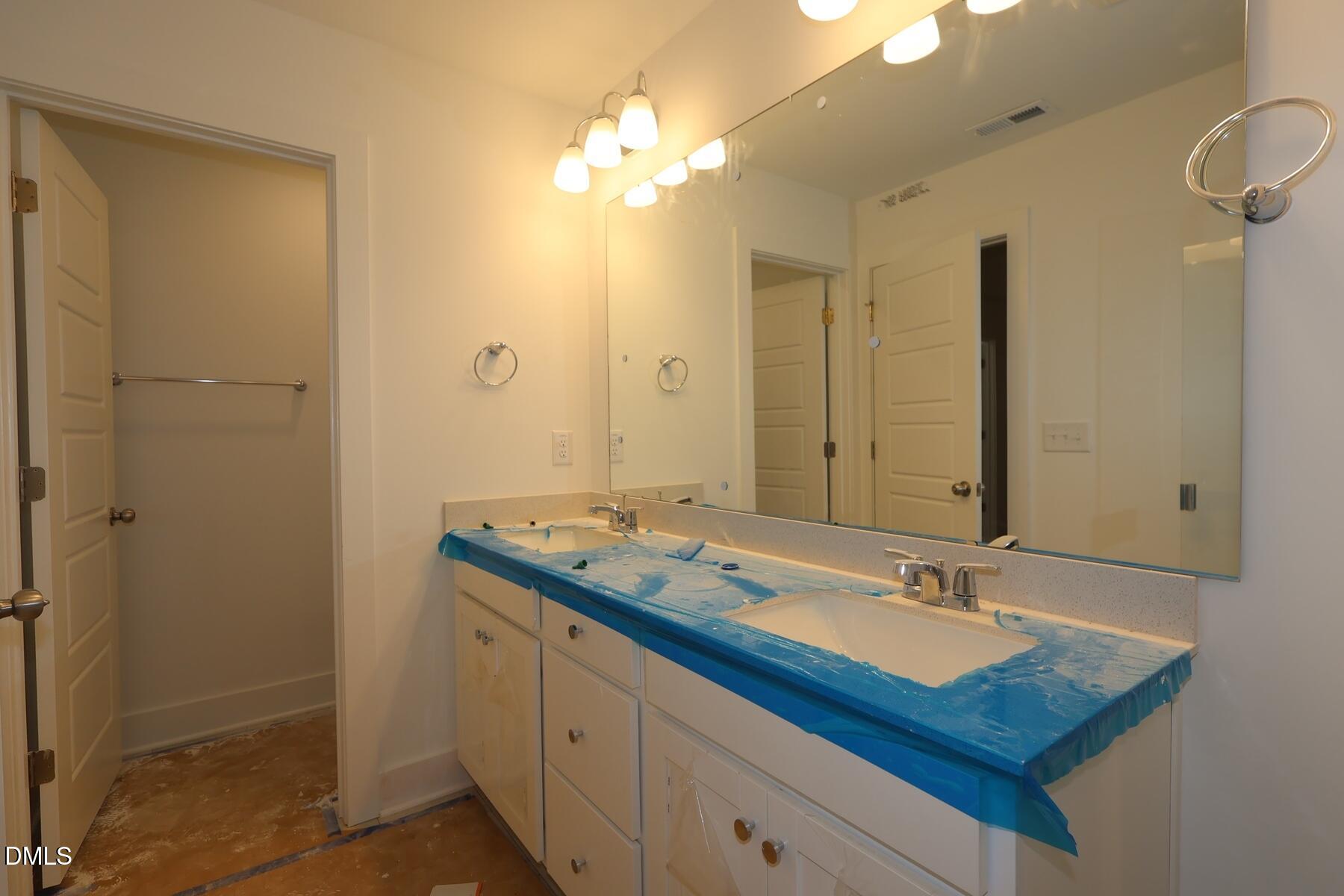 2918 Spring Manor Way Property Photo 9