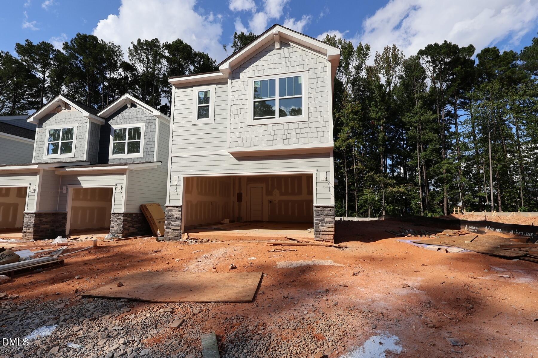 2916 Spring Manor Way Property Photo 2