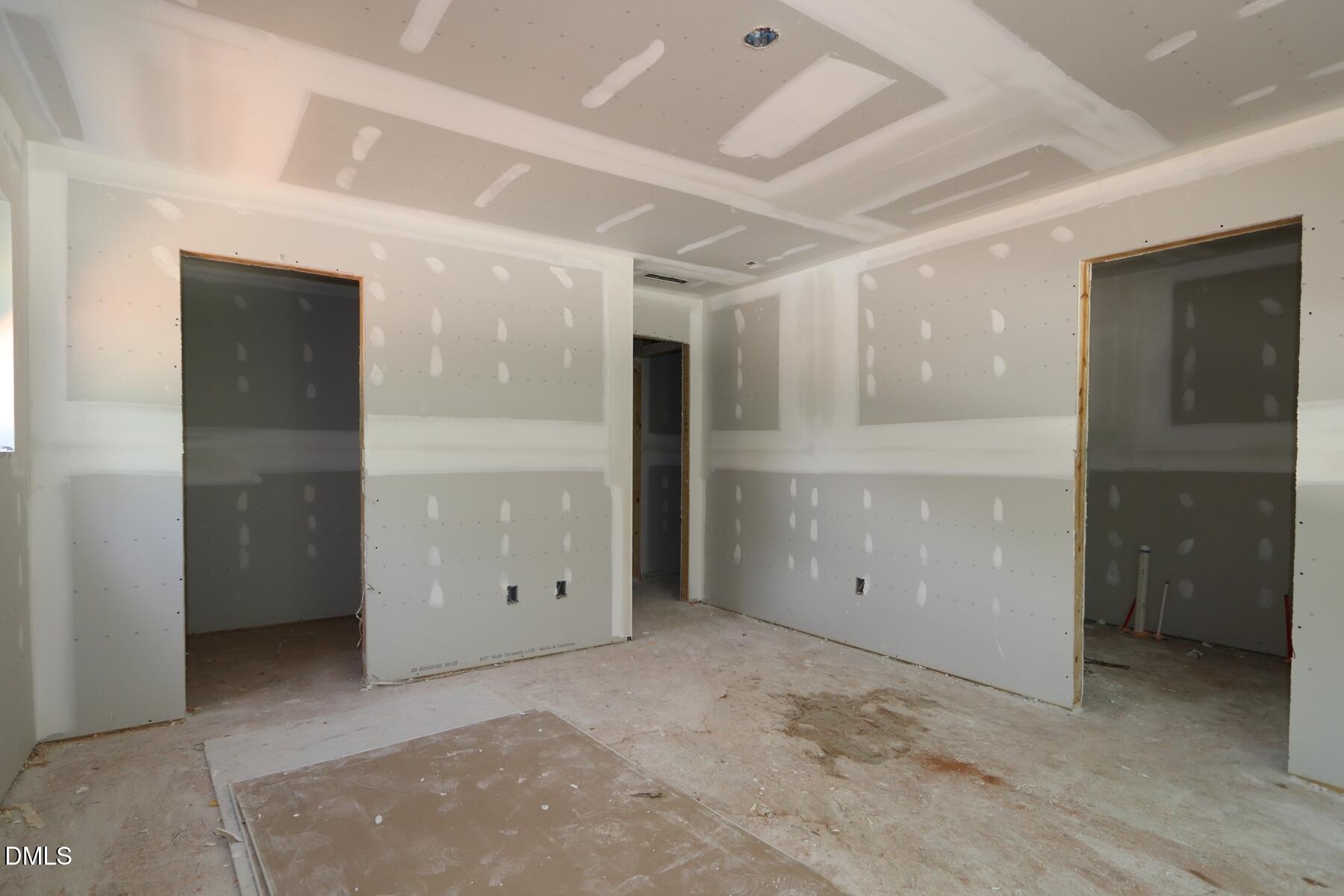 2916 Spring Manor Way Property Photo 3
